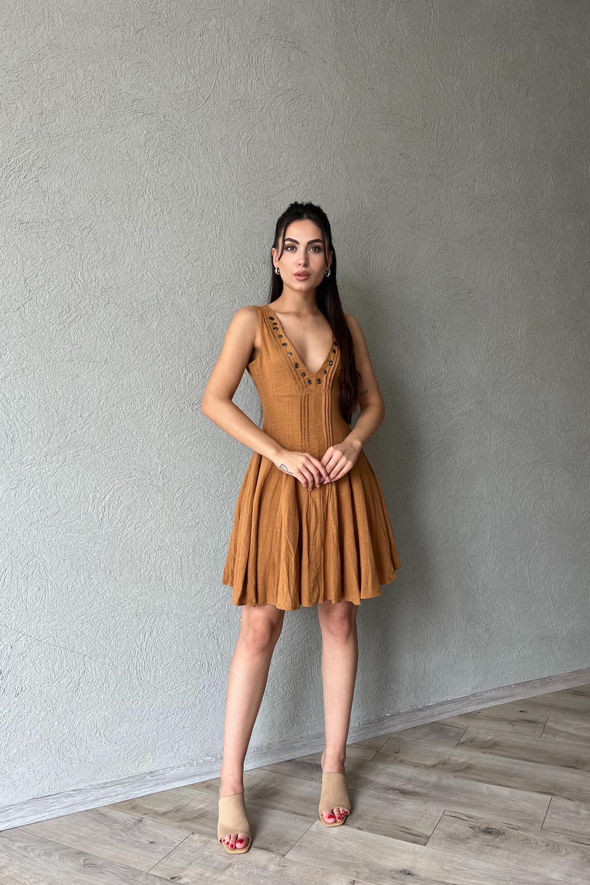 Camel Yaka Detaylı Kloş Keten Elbise