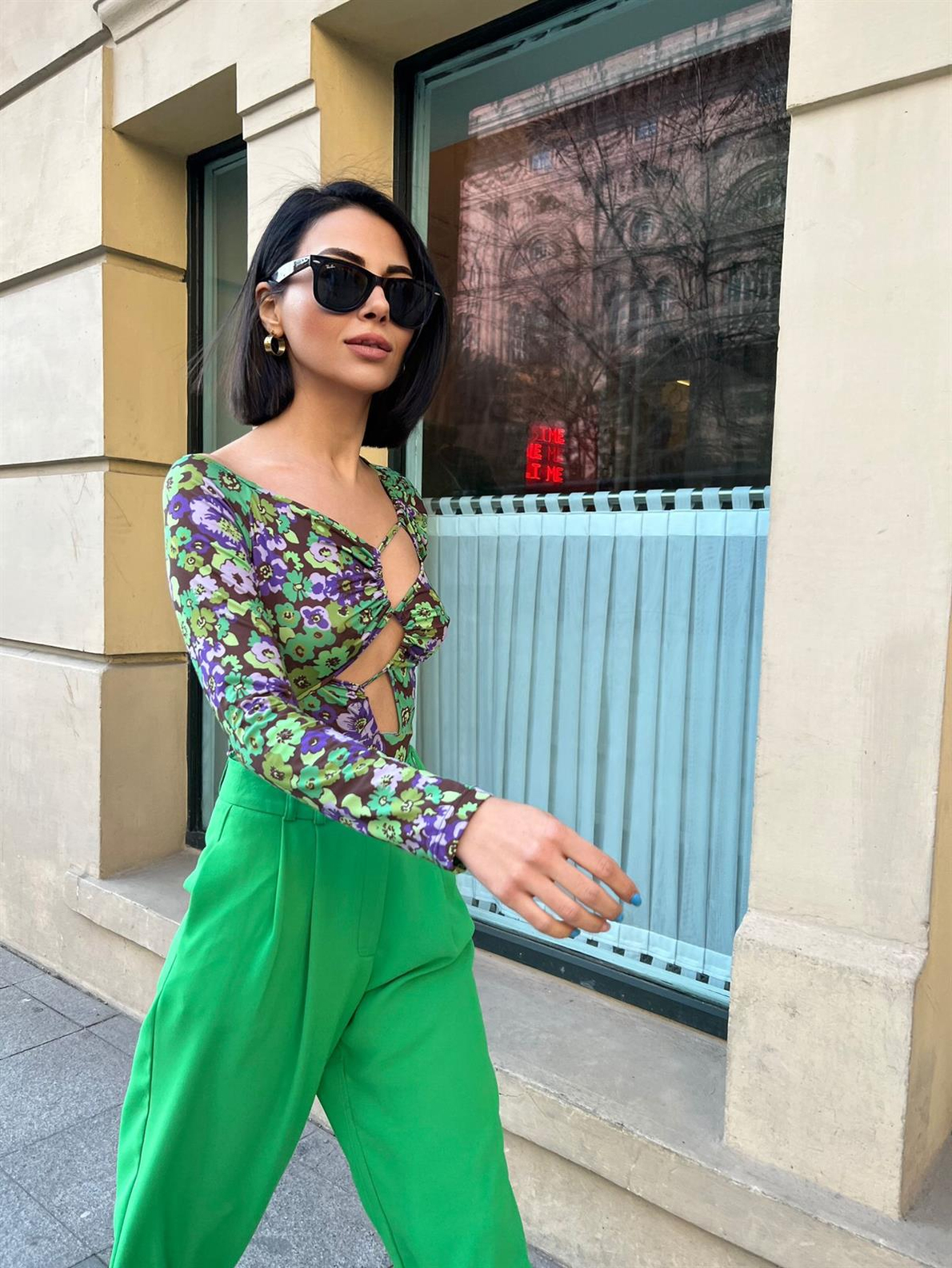 Dekolteli Çiçekli Yeşil Bodysuit
