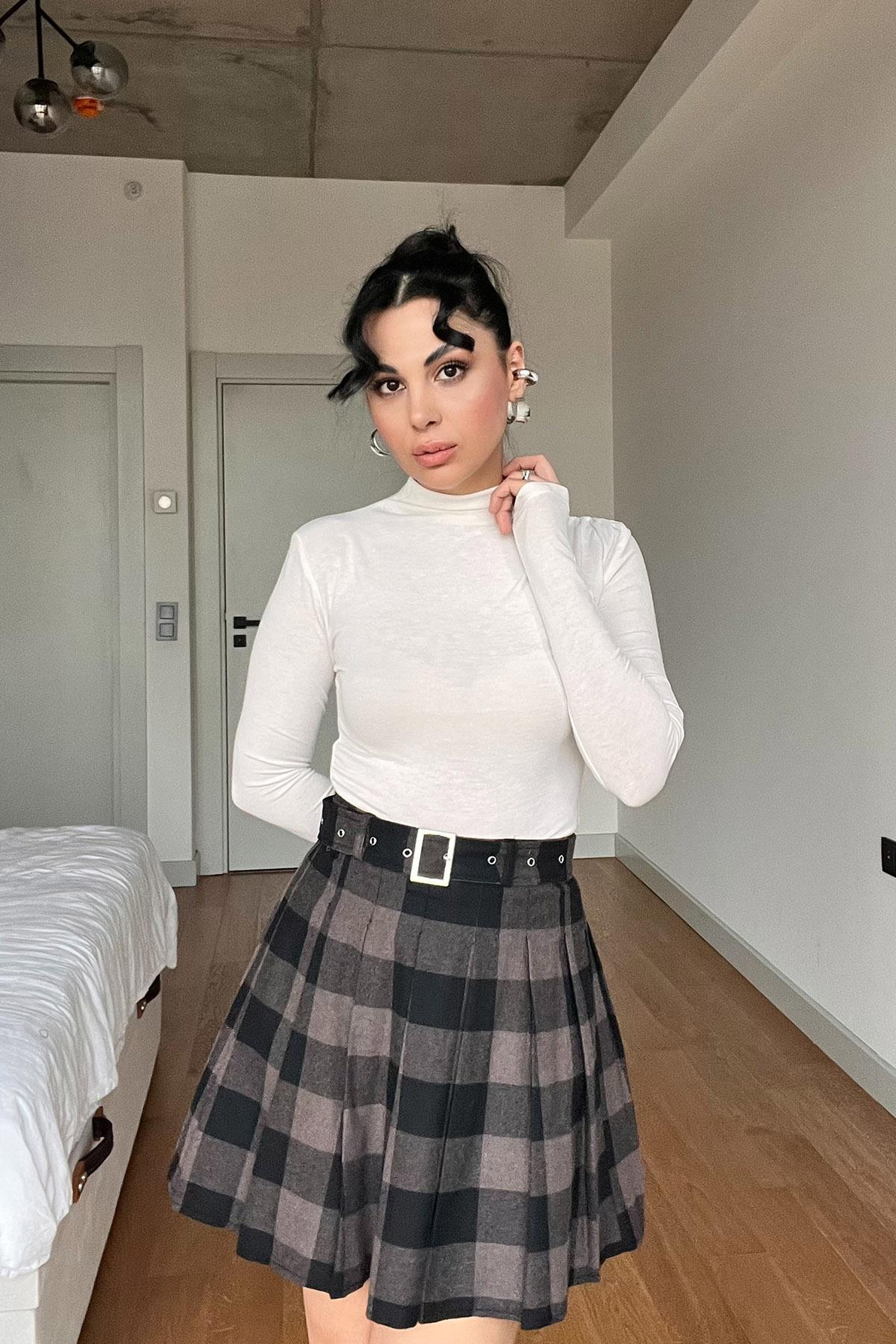 Ekru Dik Yaka Transparan Body