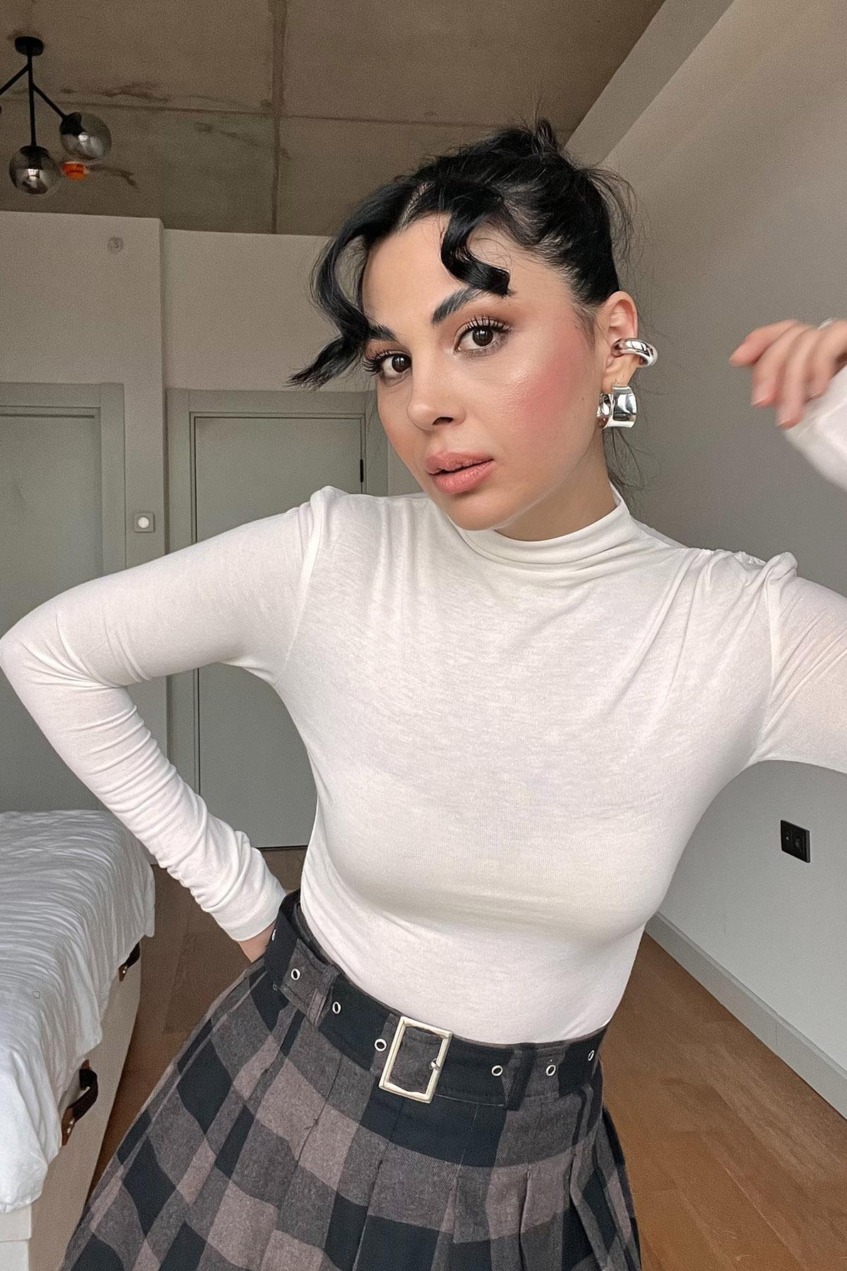 Ekru Dik Yaka Transparan Body