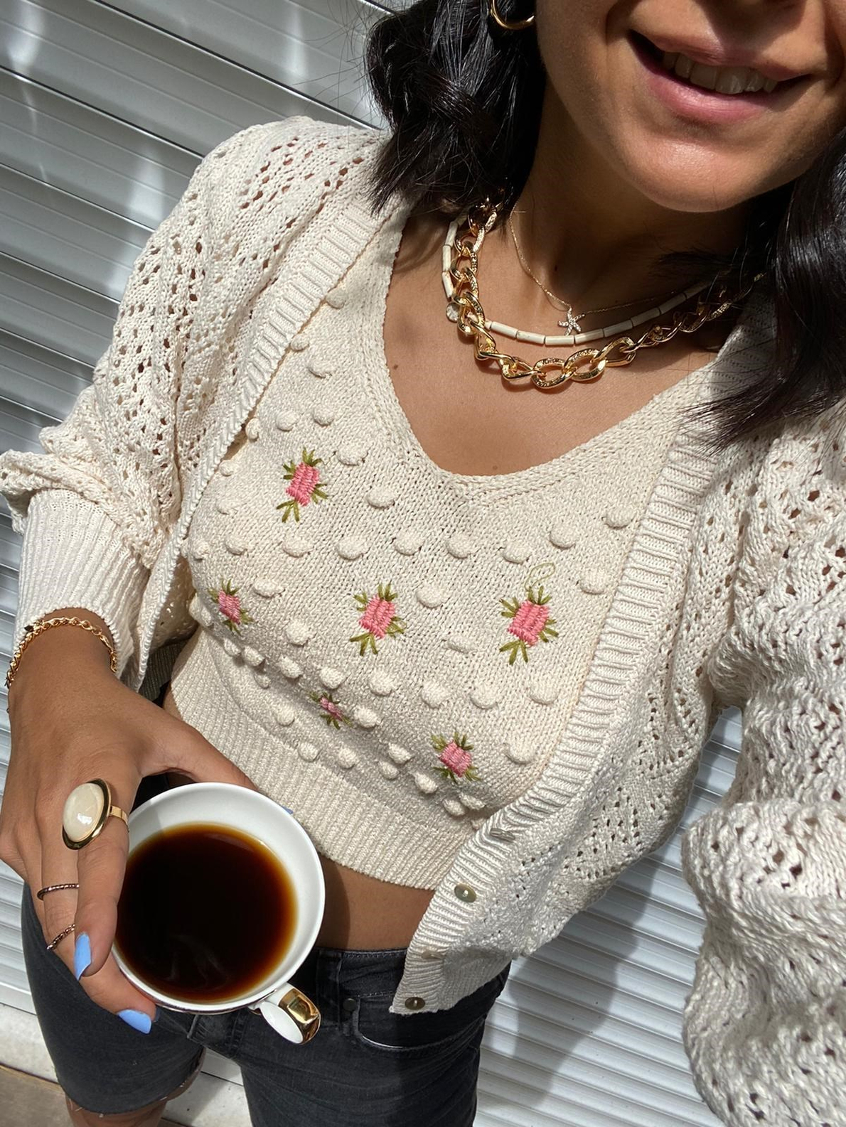 Ekru Nakışlı Ponpon Desenli Crop Top