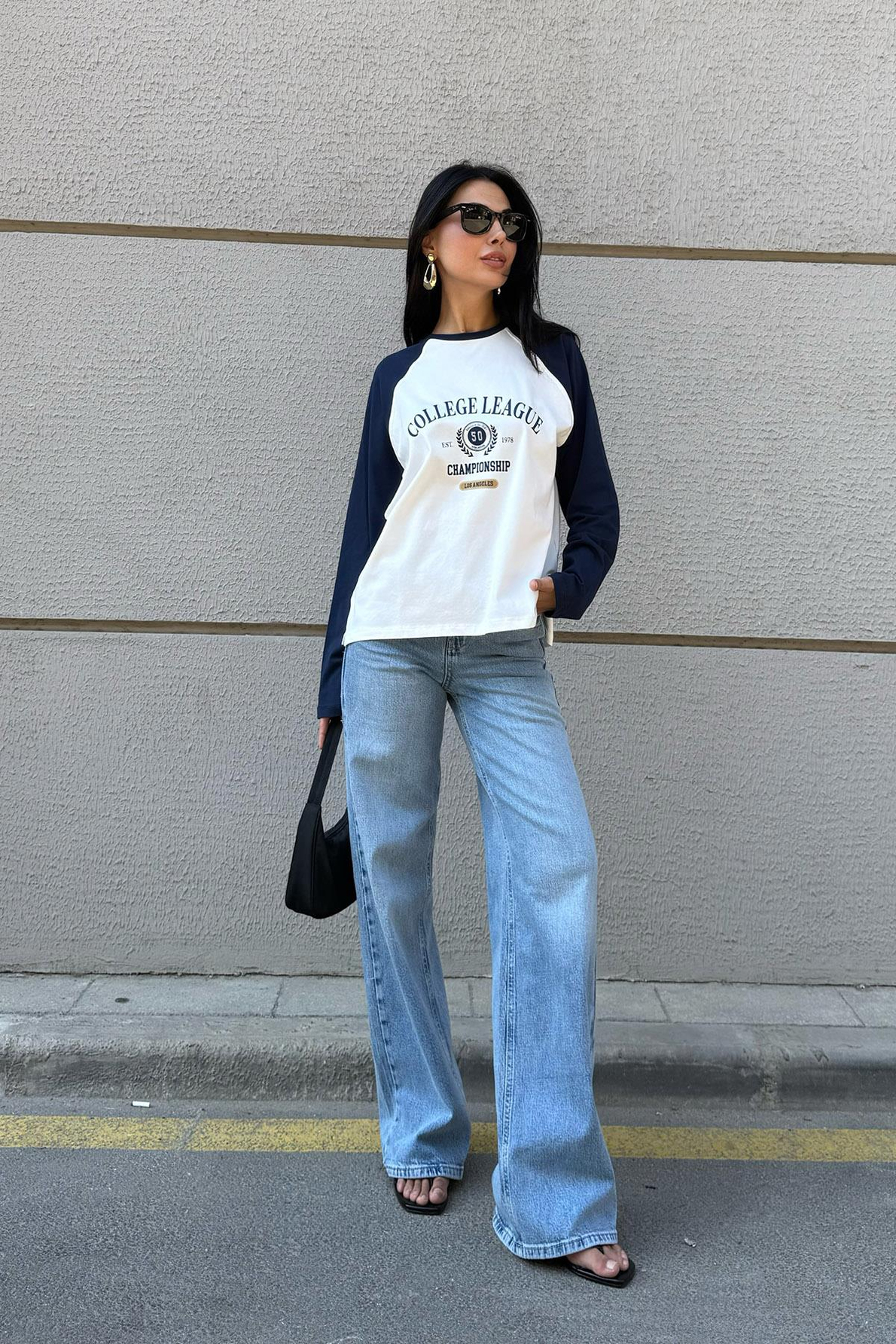 Ekru Reglan Kol Baskılı Bisiklet Yaka İnce Sweatshirt
