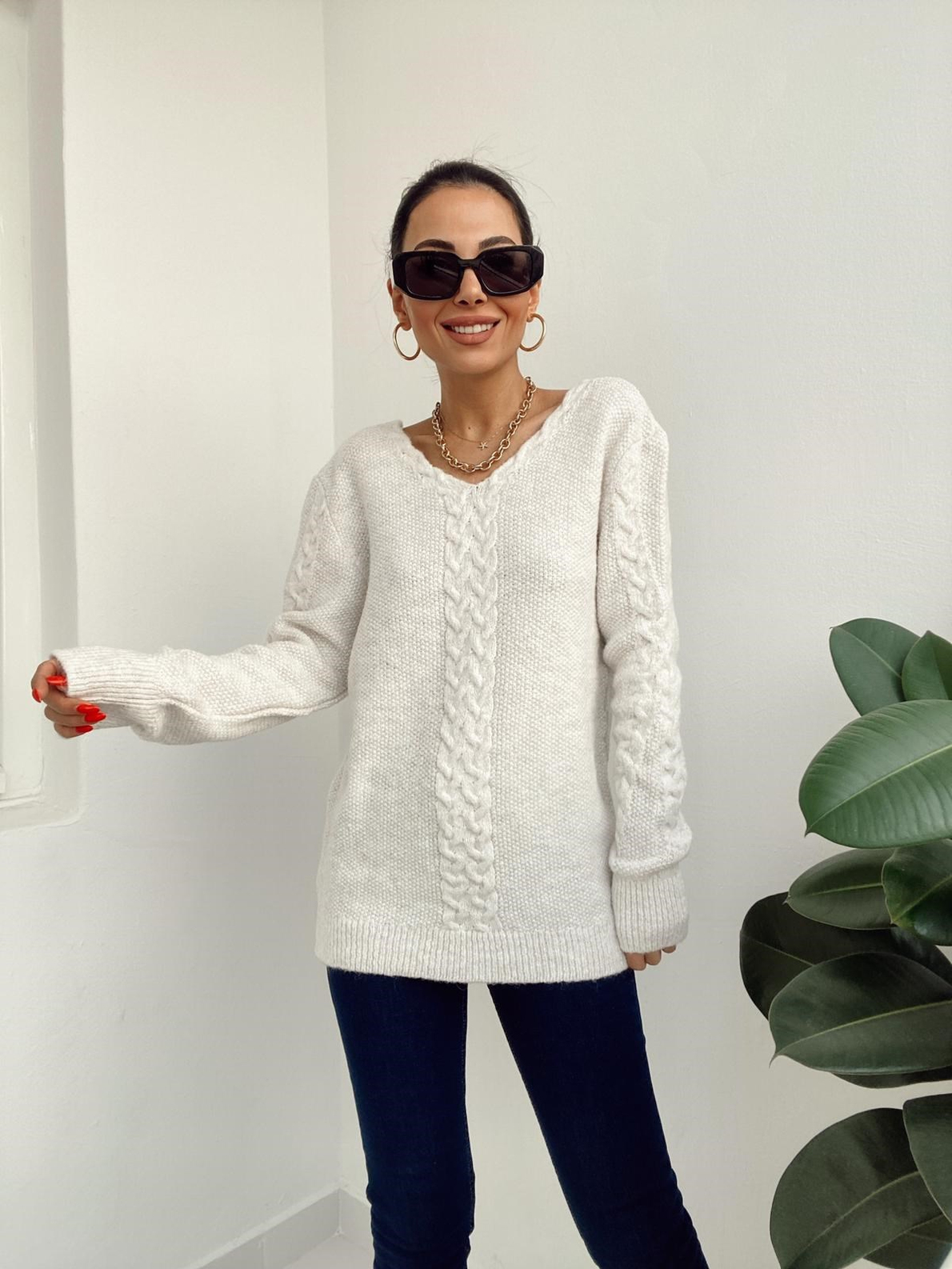 Ekru V Yakalı Oversize Kazak