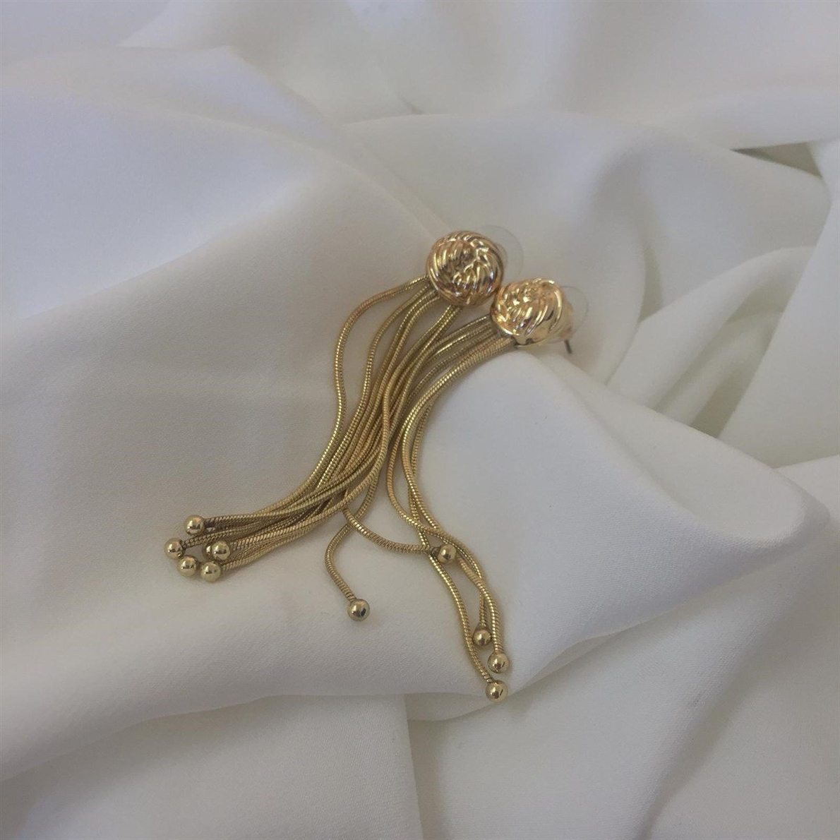 Gold Topçuk Zincir Sallantılı Küpe