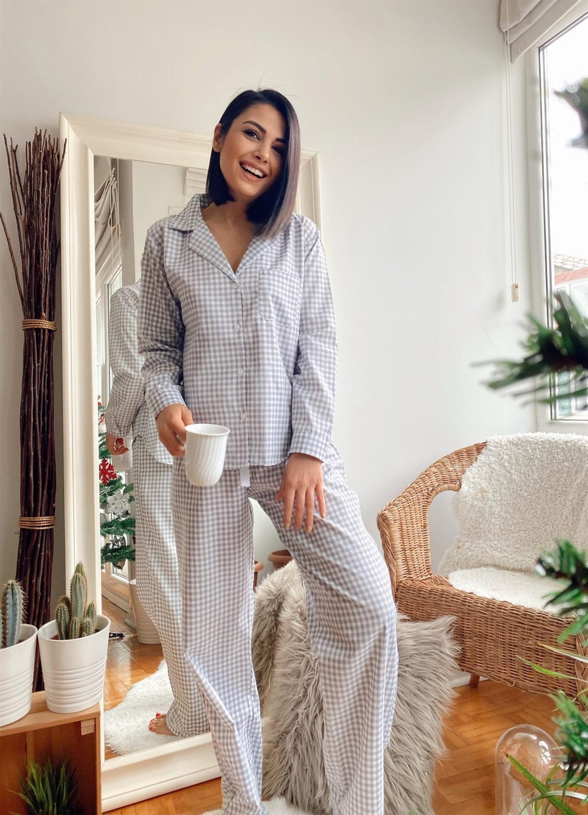 Gri Beyaz Pötikareli Pijama Takım