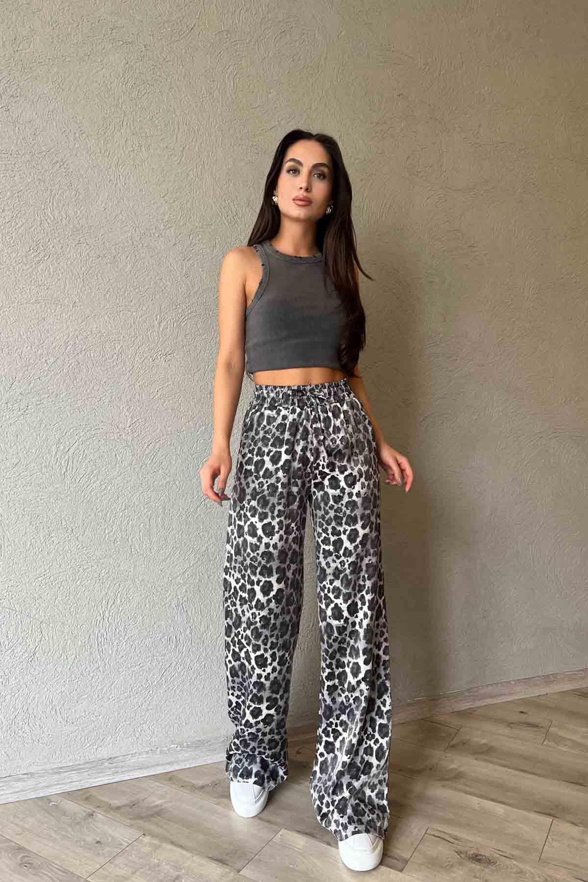 Gri Leopar Parlak Desen Beli Bağcıklı Pantolon