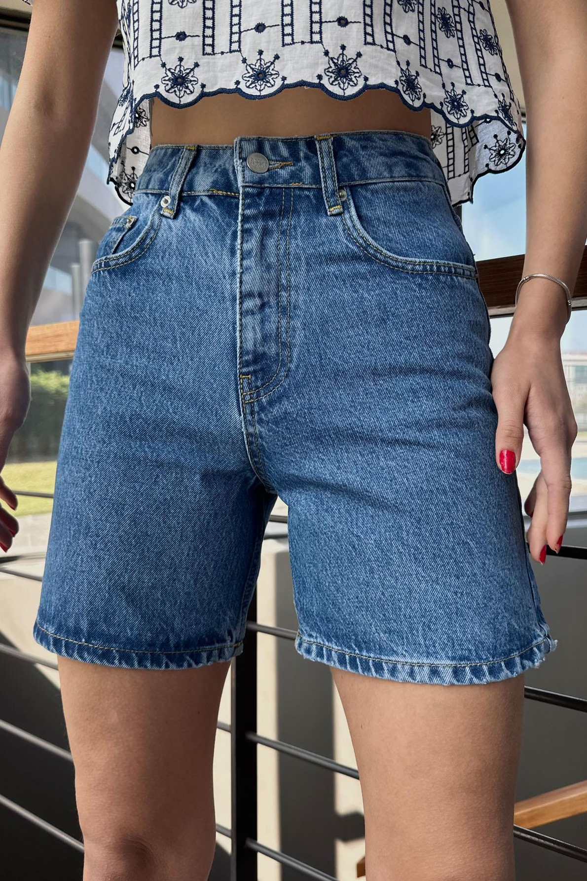 Kadın Mavi Mom Fit Jean Şort