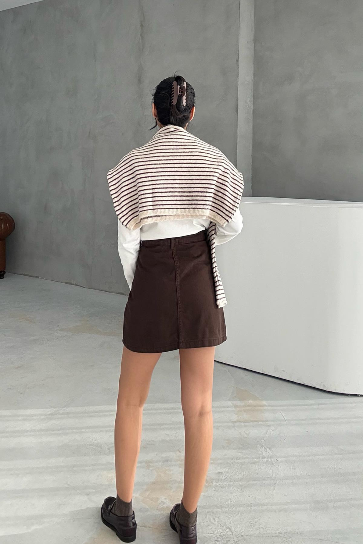 Kahve Düğmeli Cepli Mini Denim Etek