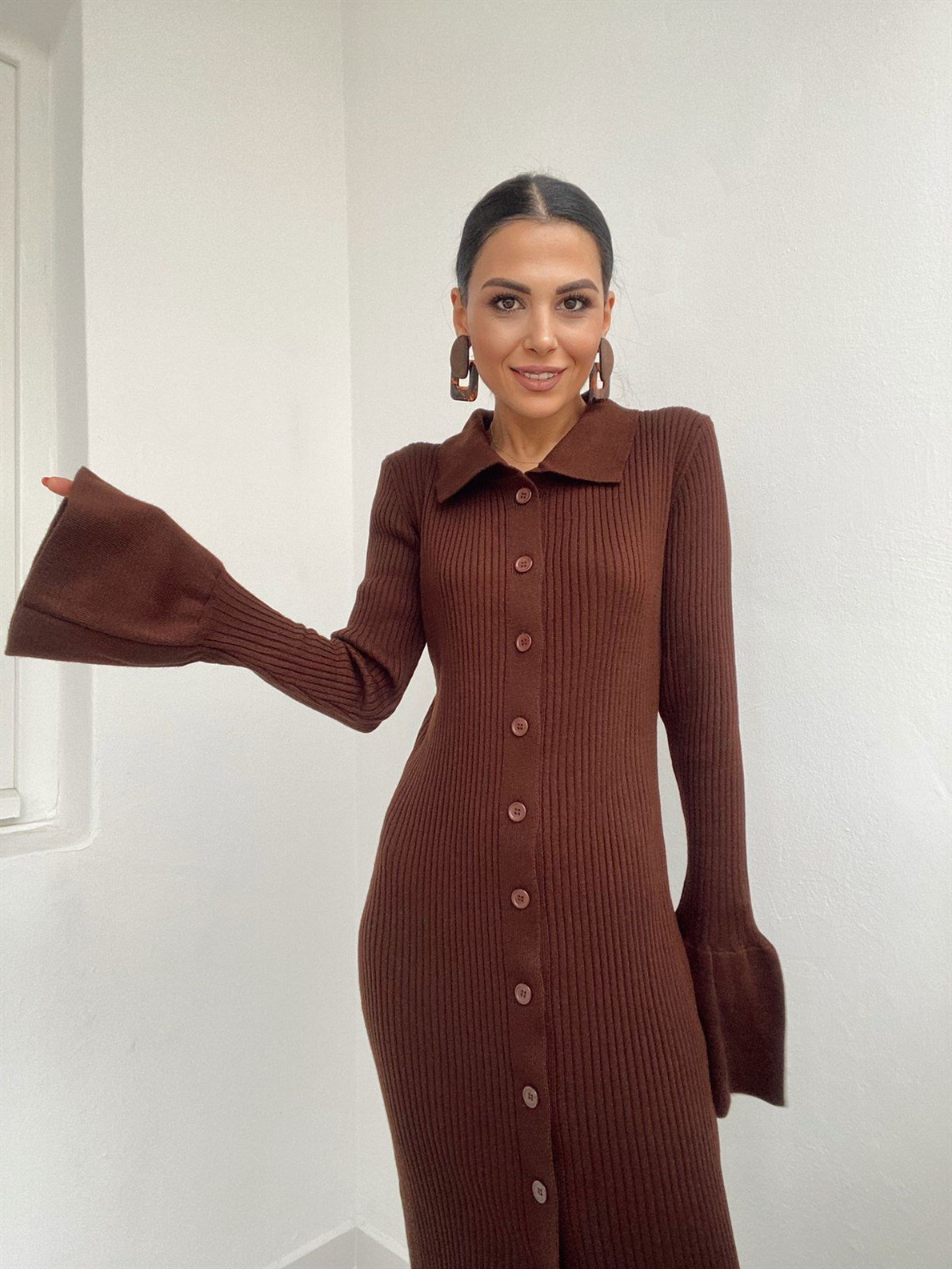 Kahve Önü Düğmeli Triko Elbise