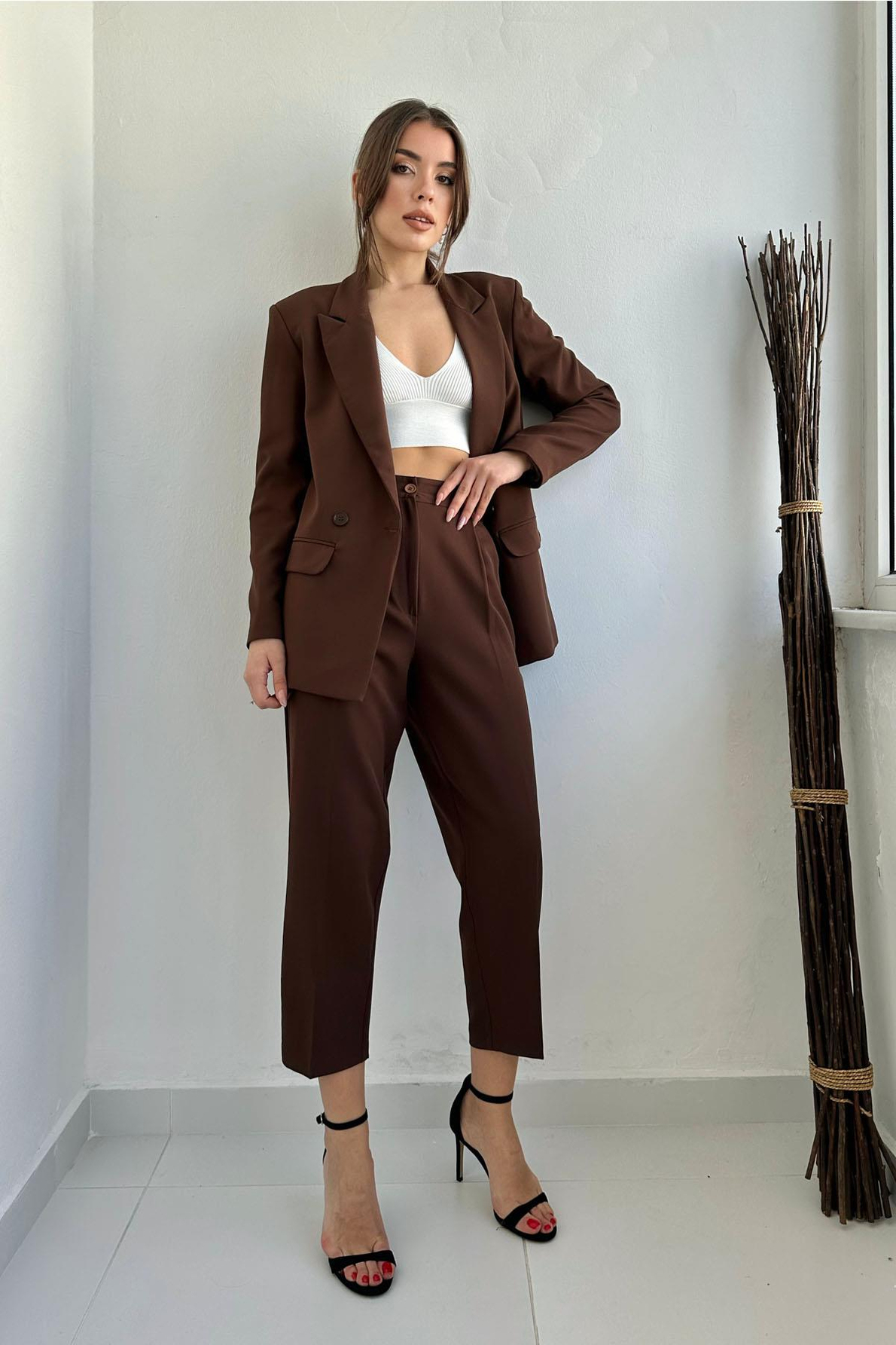 Kahverengi Blazer Ceket ve Havuç Pantolon Takım