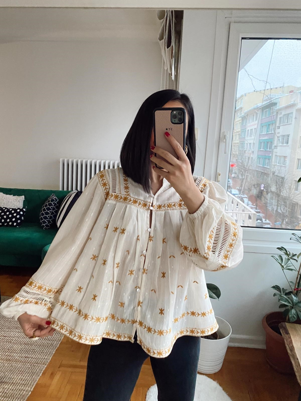 Keten Sarı Nakış Detaylı Bluz