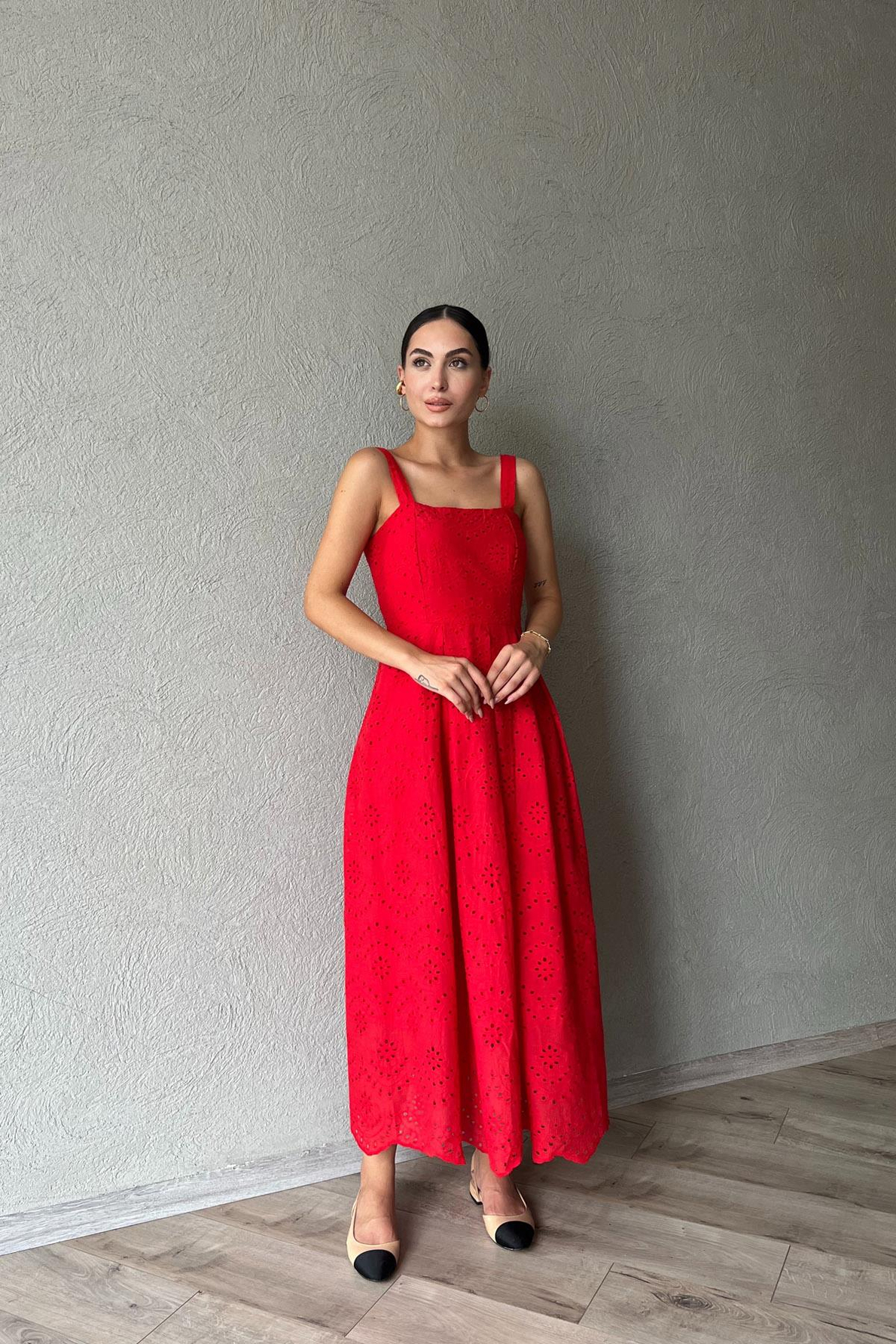 Kırmızı Askı Aparat Detaylı Brode Elbise