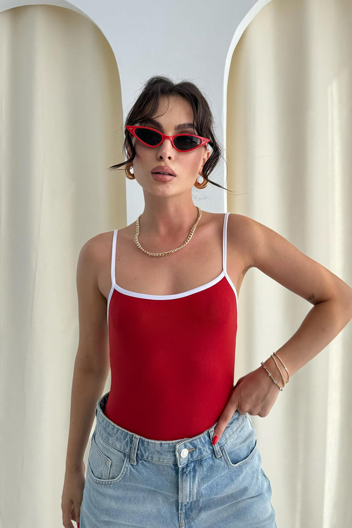 Kırmızı İp Askılı Bodysuit