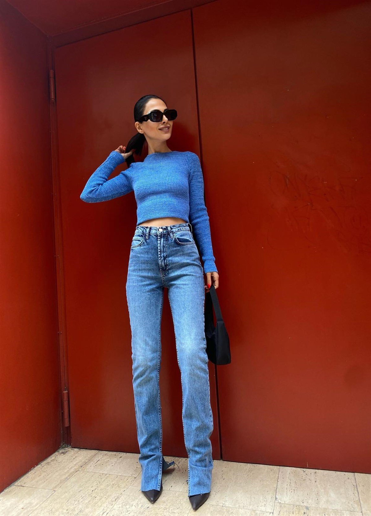 Mavi Fit Yırtmaçlı Yüksek Bel Jean