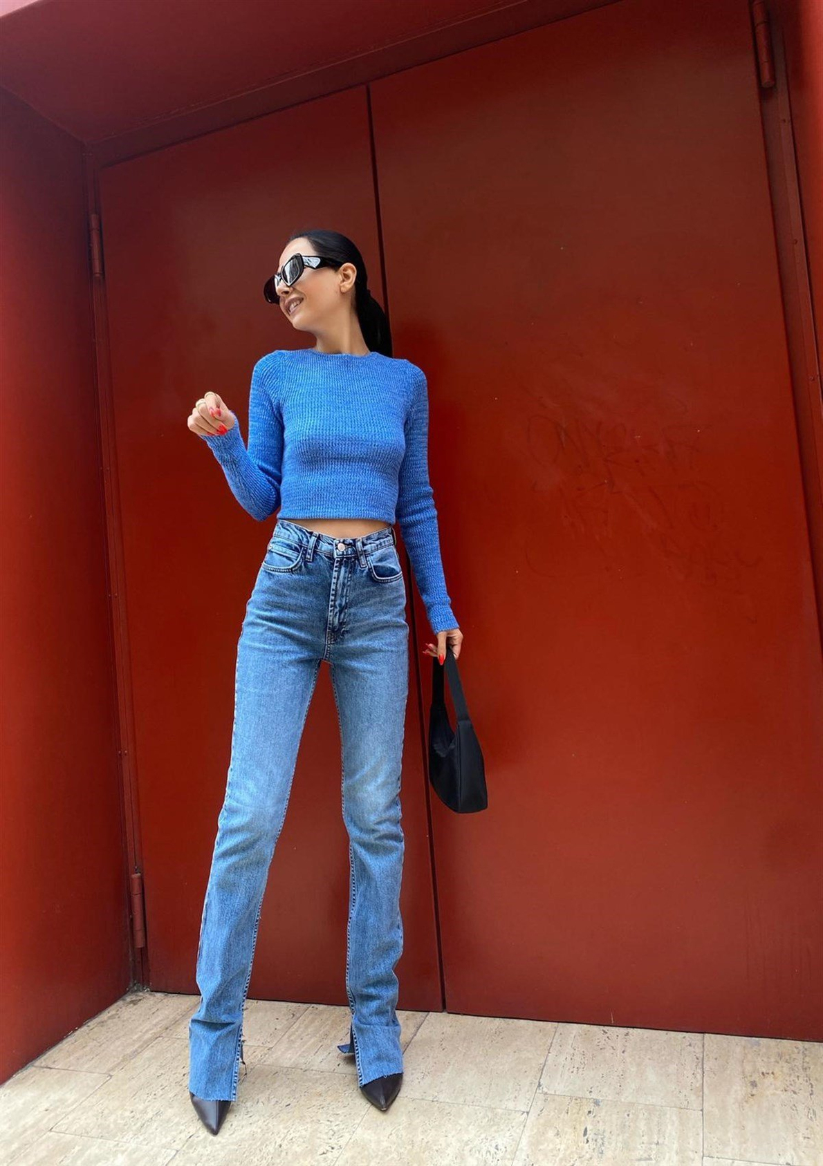Mavi Fit Yırtmaçlı Yüksek Bel Jean