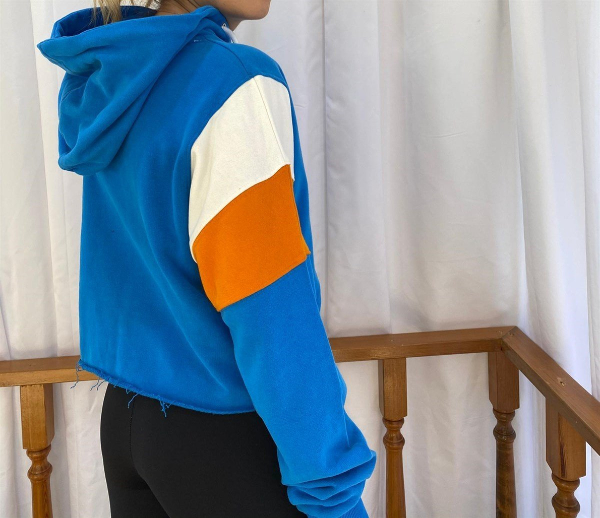 Mavi Kapüşonlu Sweatshirt