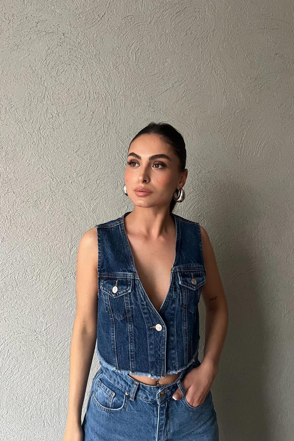 Mavi Önü Cep ve Düğme Detaylı Denim Crop Yelek