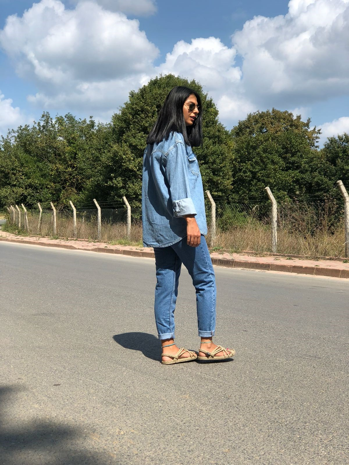 MOM JEANS