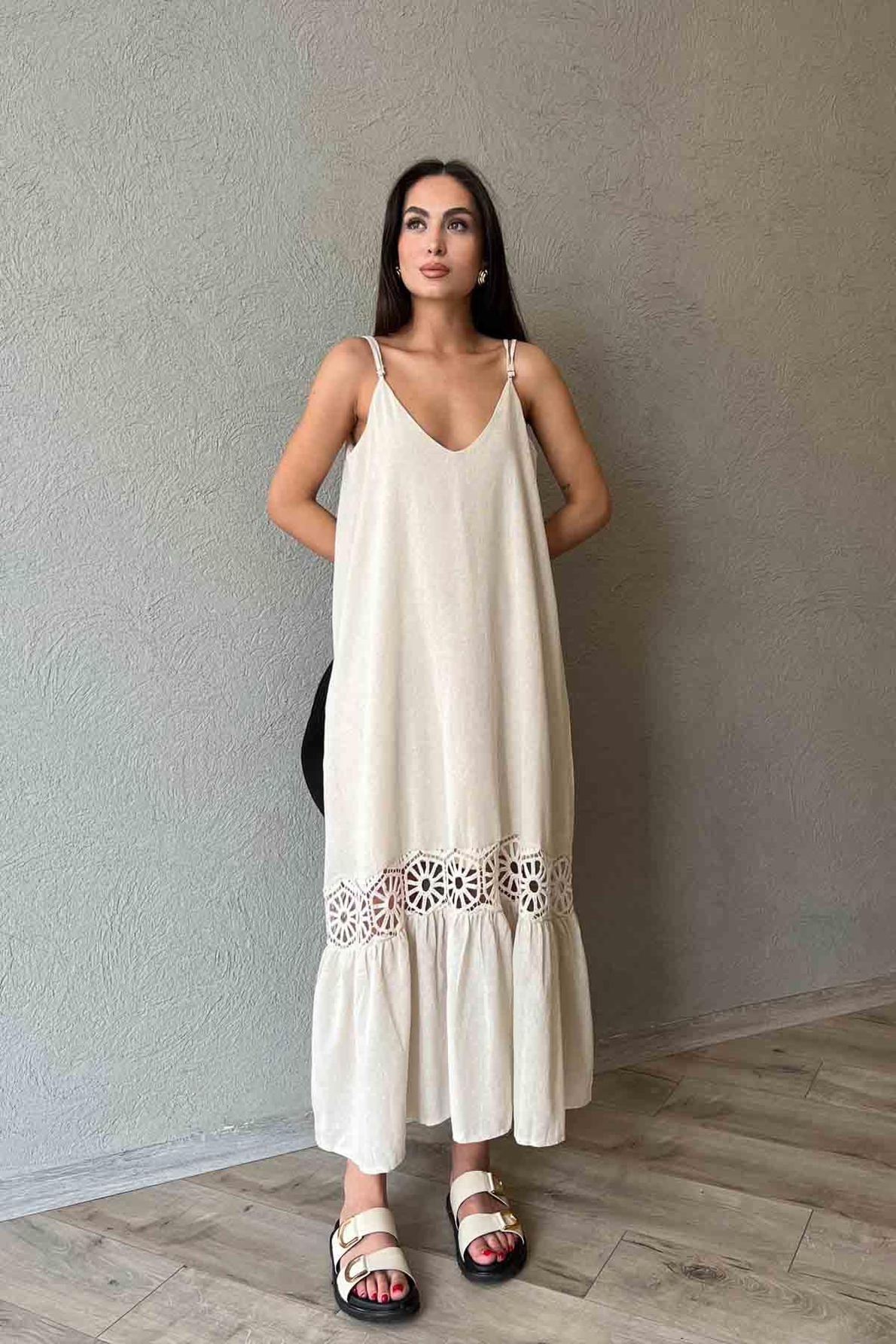 Naturel Örme Detaylı Askılı Elbise