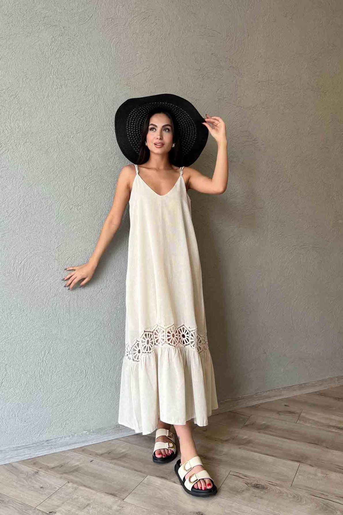 Naturel Örme Detaylı Askılı Elbise