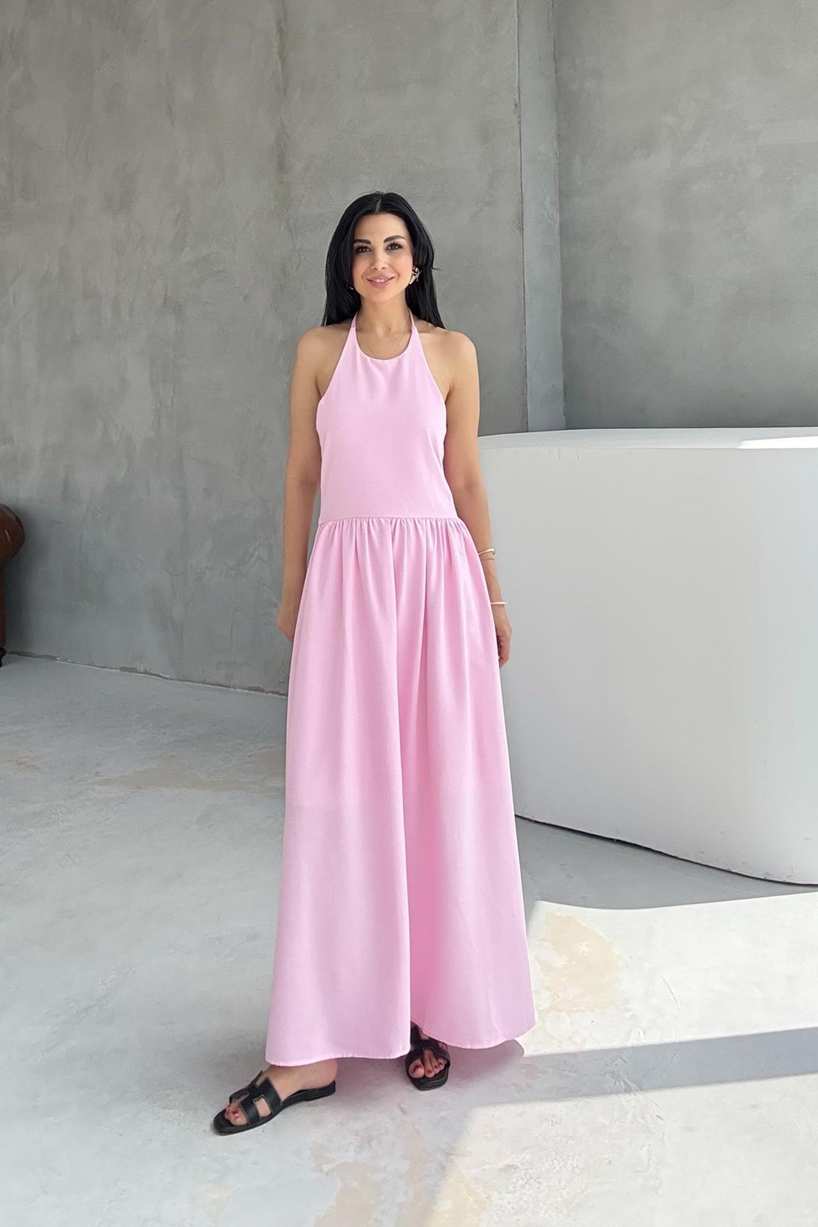 Pembe Arkası Gipeli Boyundan Bağlamalı Elbise