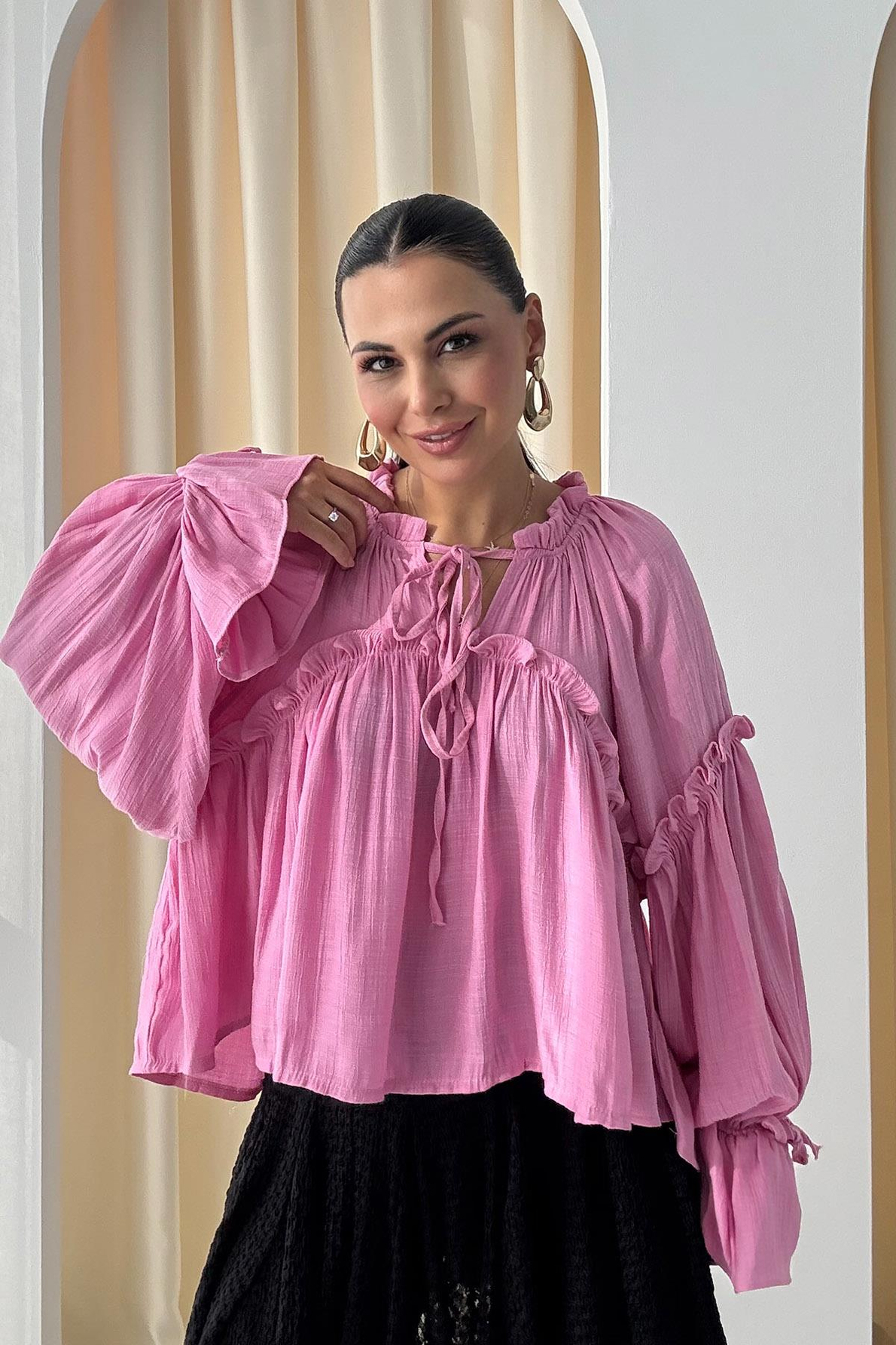 Pembe Bağlama Detaylı Bol Kol Bluz