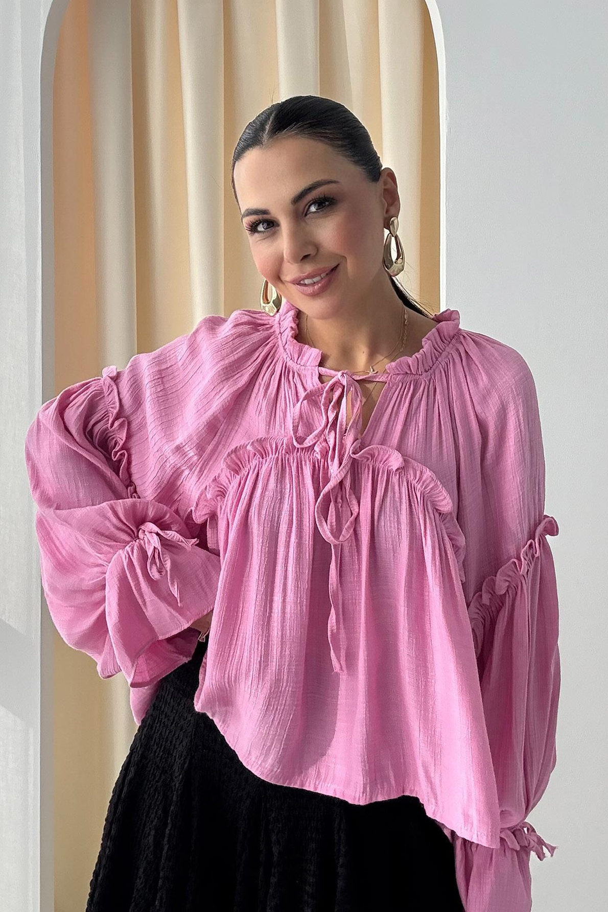 Pembe Bağlama Detaylı Bol Kol Bluz