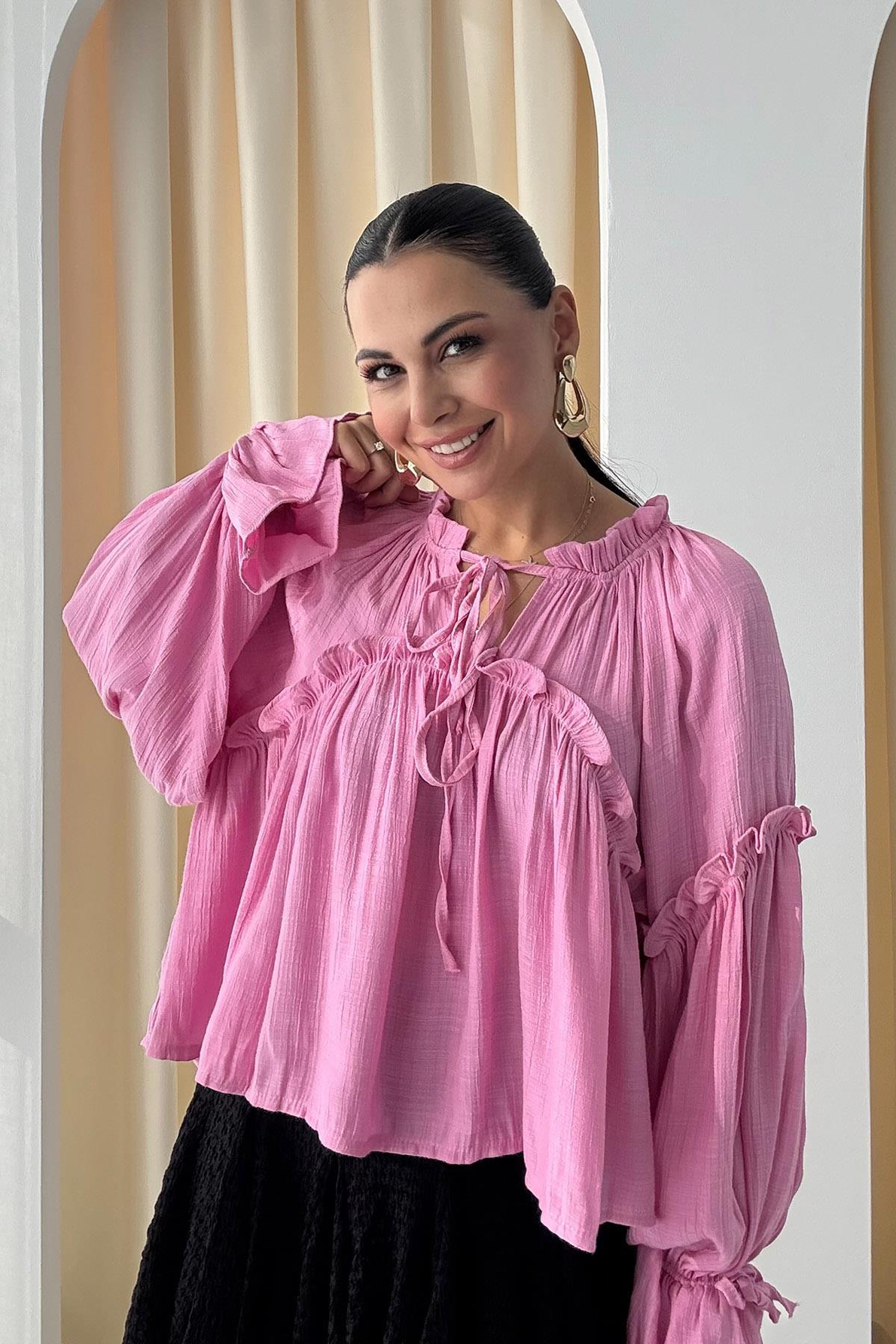 Pembe Bağlama Detaylı Bol Kol Bluz