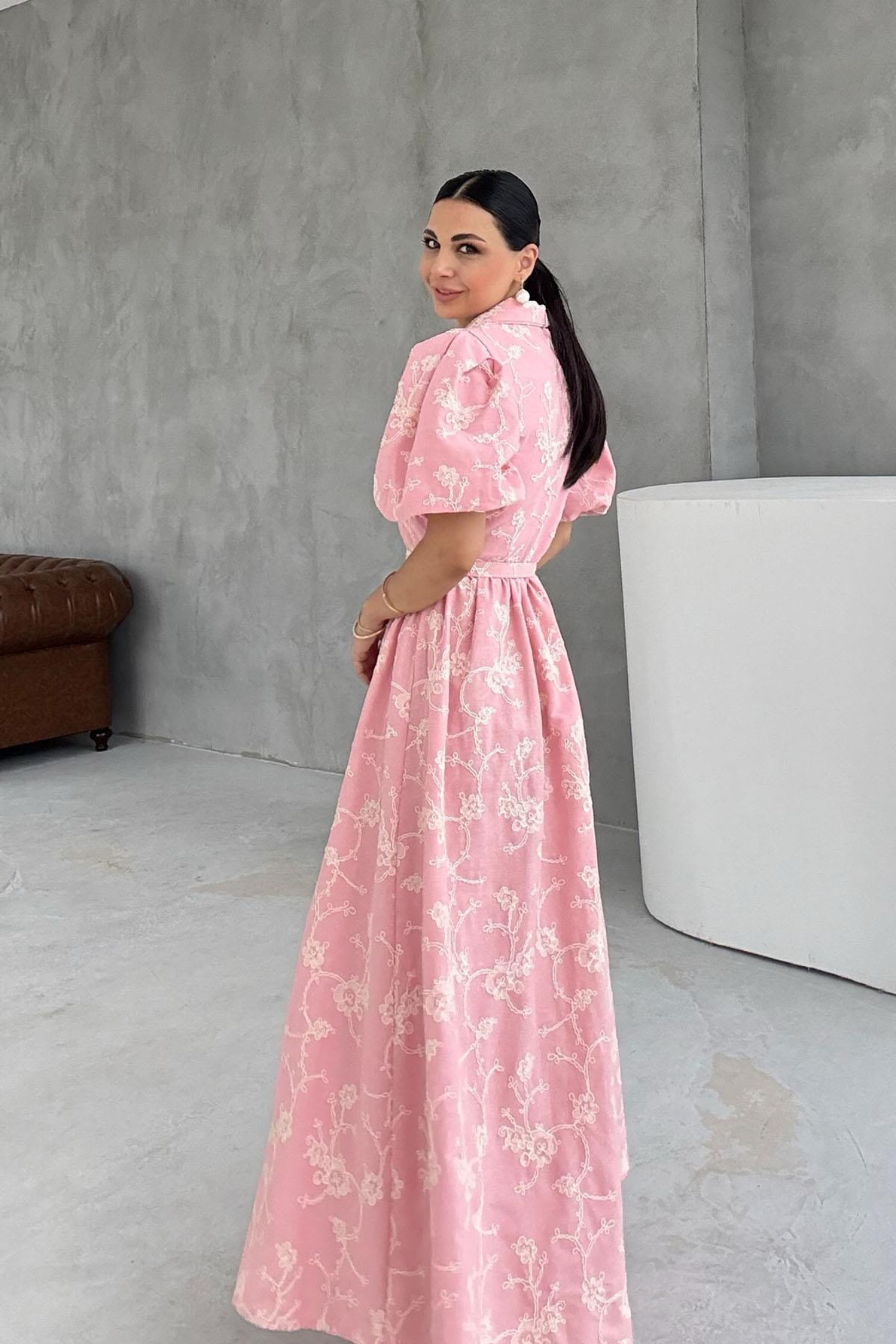 Pembe Çiçekli Kemer Detaylı Prenses Brode Elbise