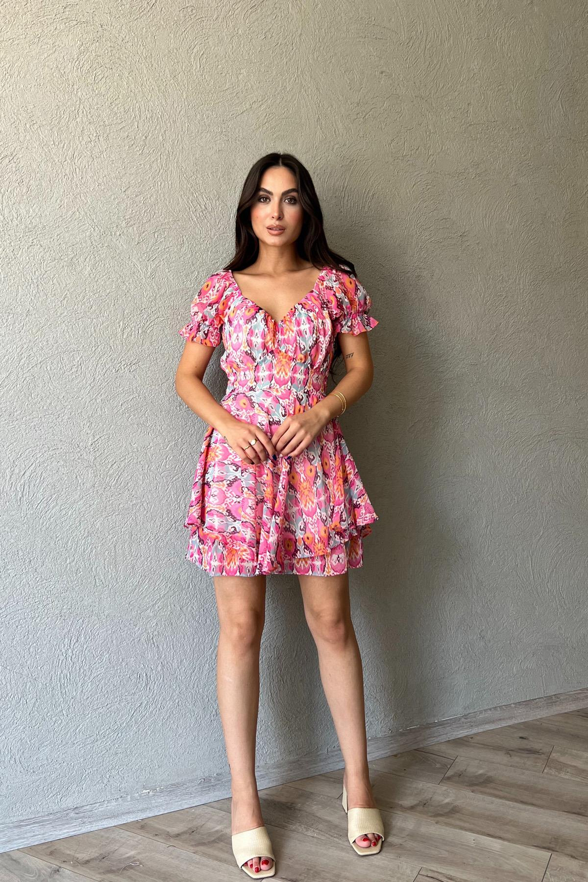 Pembe Desenli Şifon Elbise