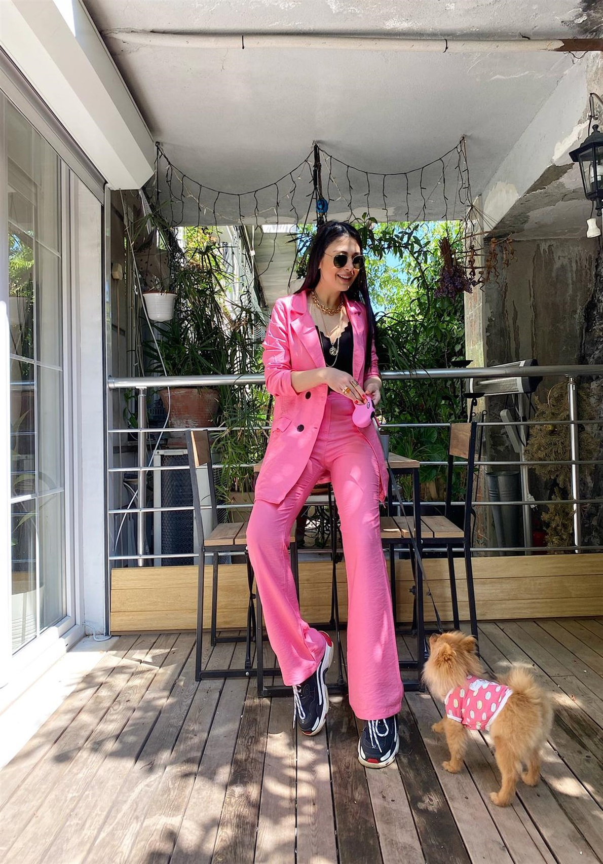 Pembe keten takım