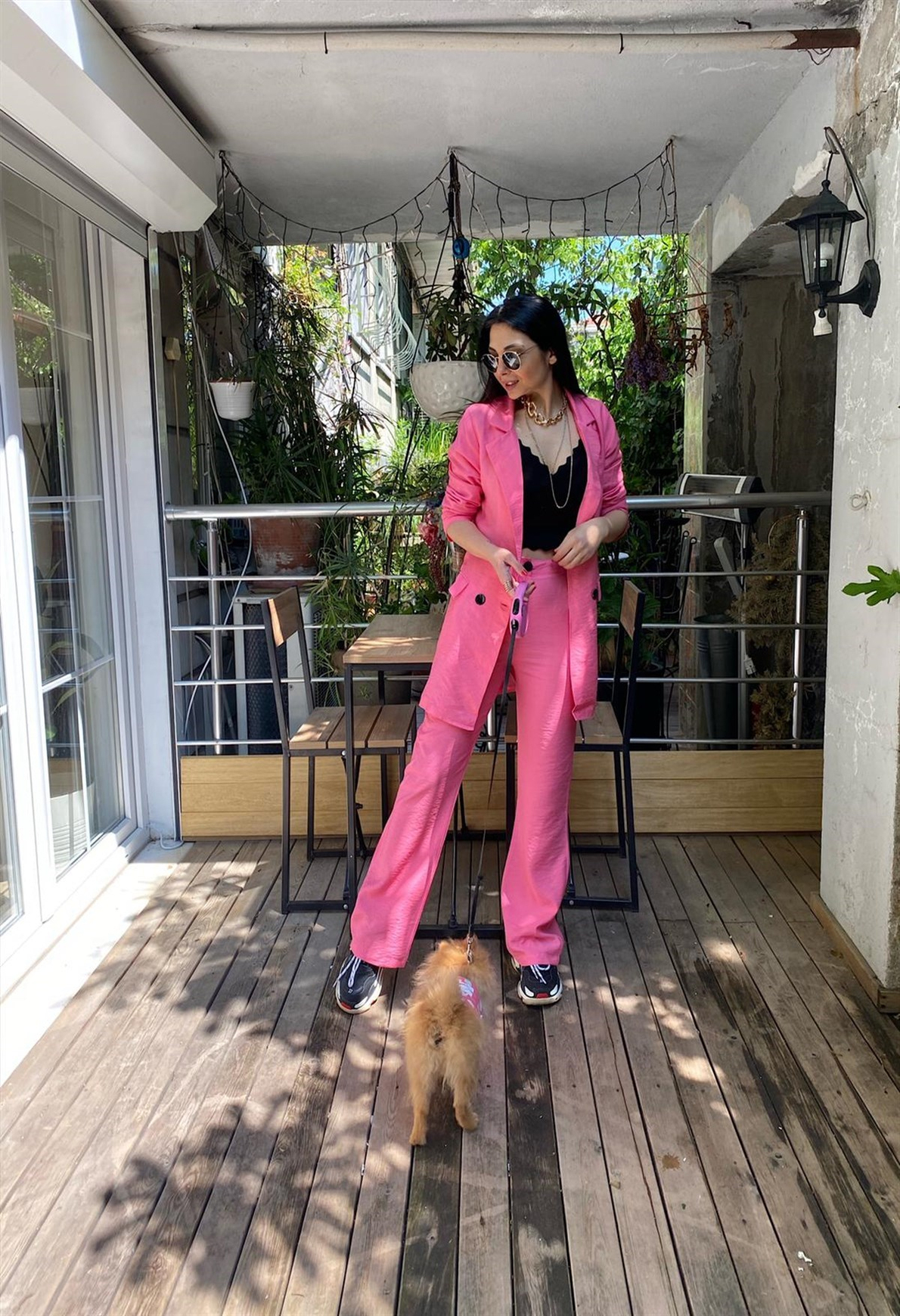 Pembe keten takım