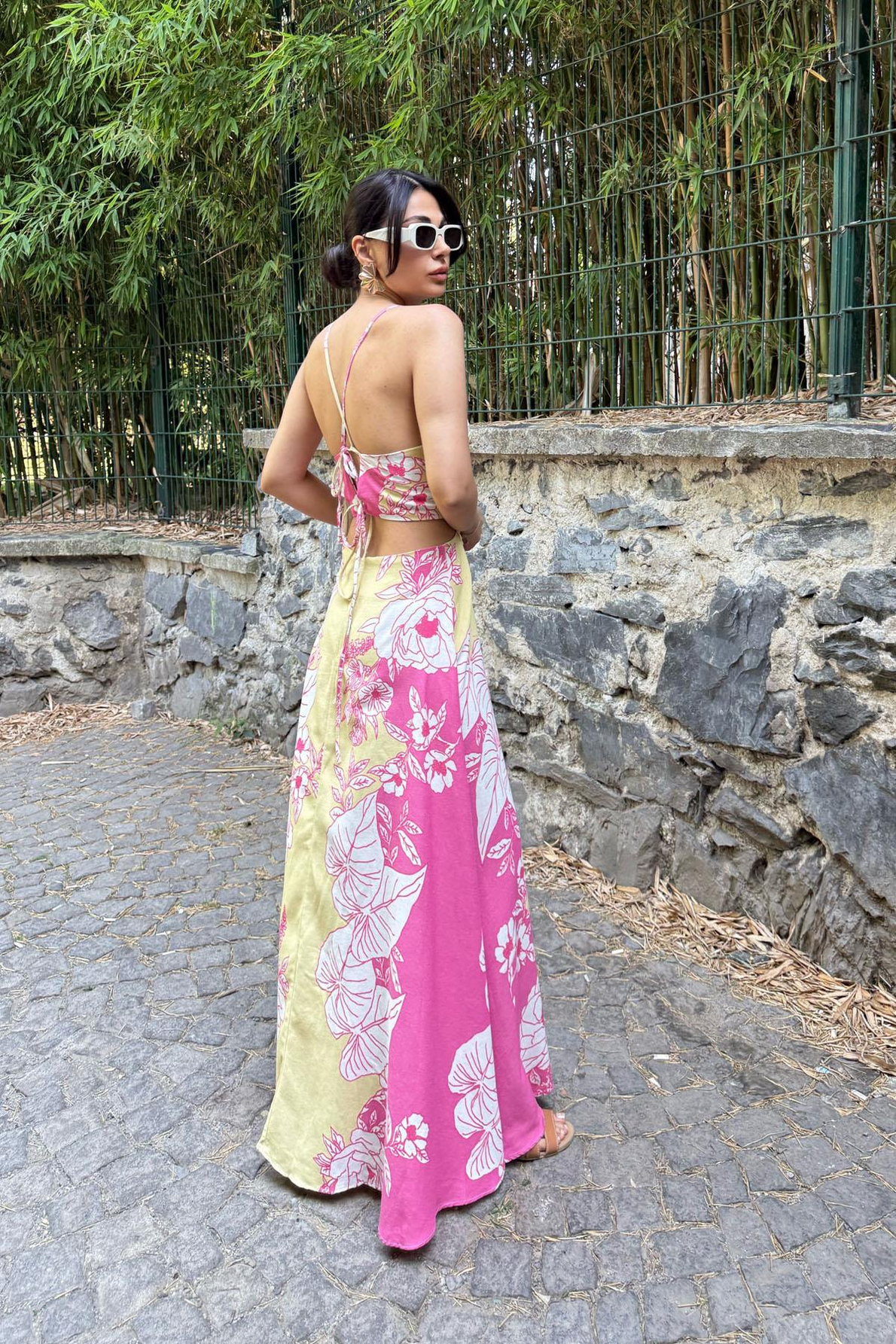 Pembe Renkli Positano Sırt Bağlamalı ve Çiçek Desenli Keten Elbise