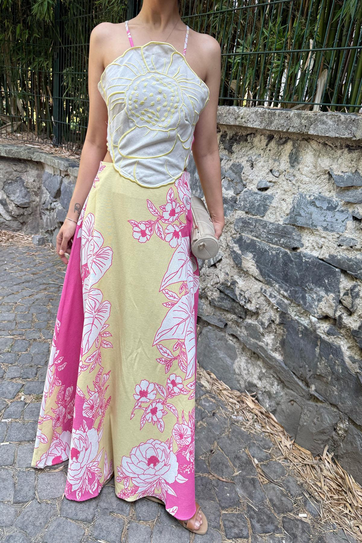 Pembe Renkli Positano Sırt Bağlamalı ve Çiçek Desenli Keten Elbise