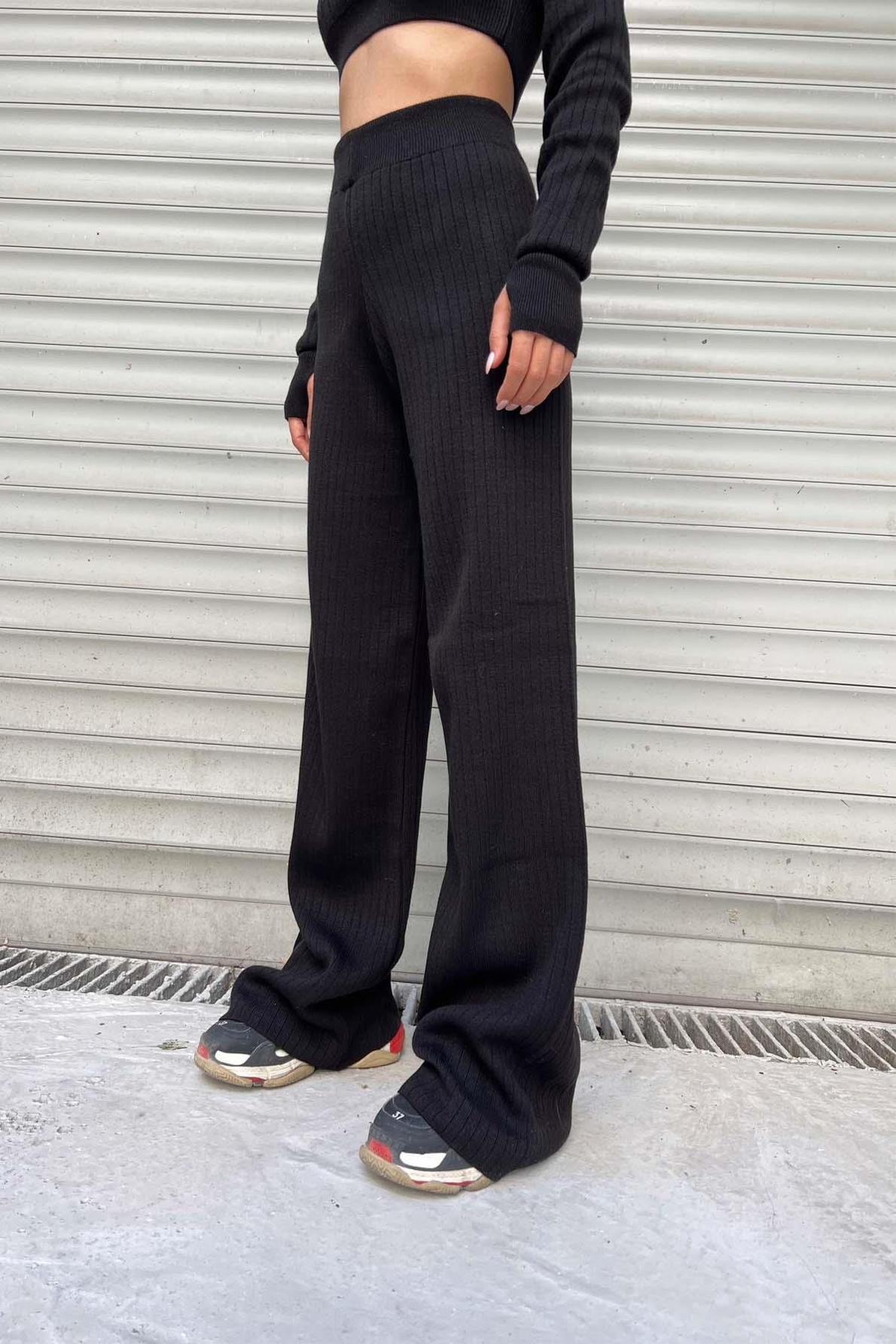Siyah Fitilli Triko Crop Takım