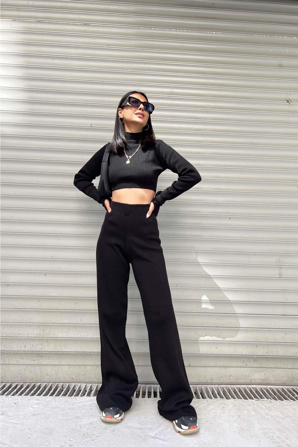 Siyah Fitilli Triko Crop Takım