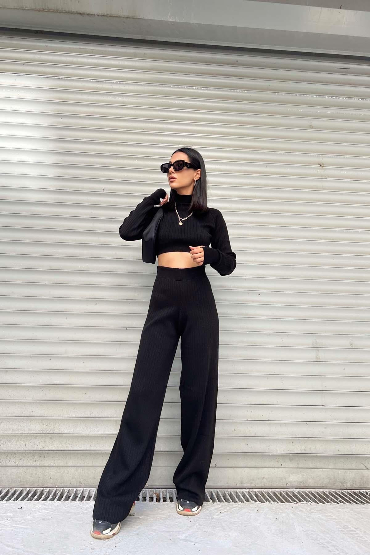 Siyah Fitilli Triko Crop Takım