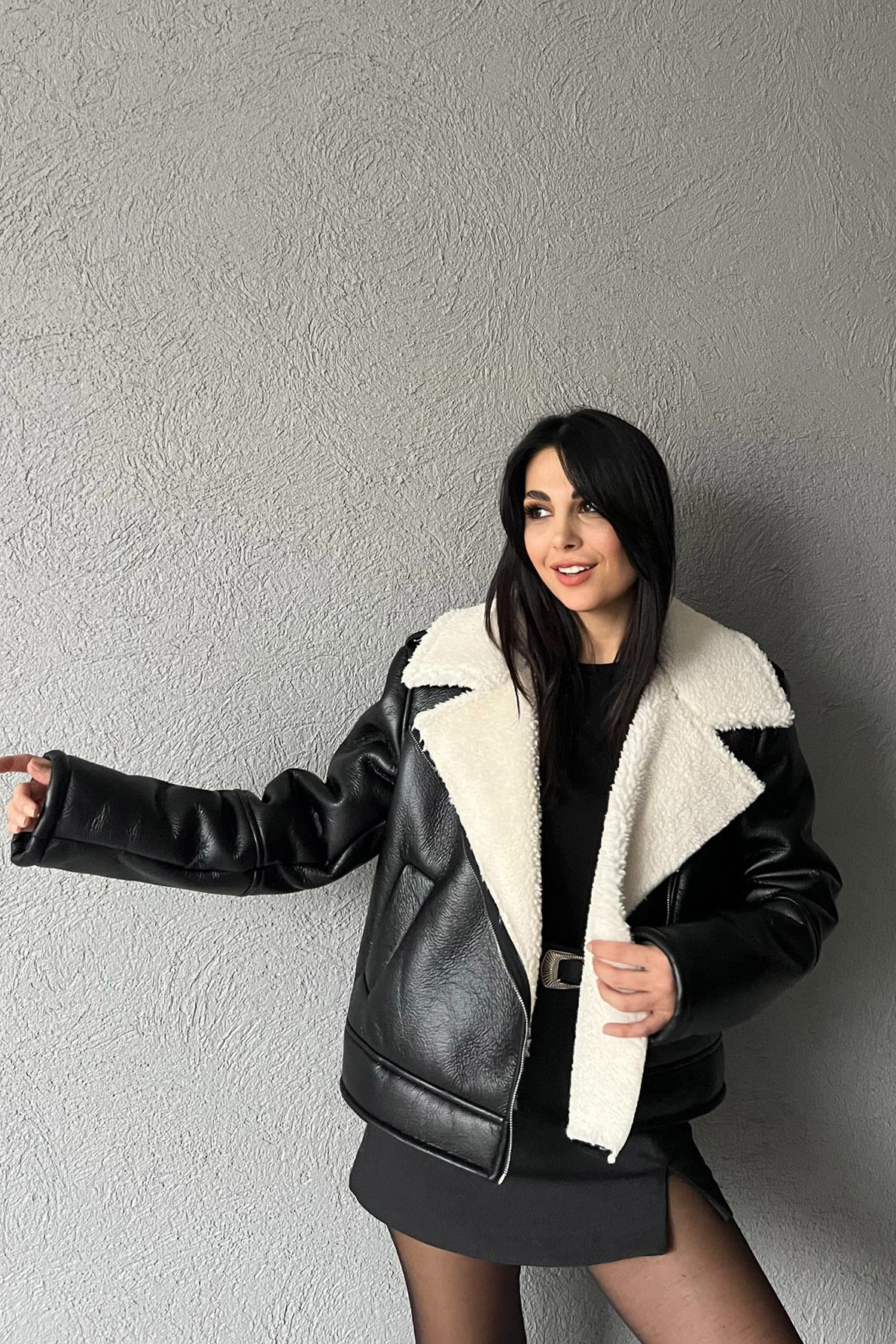Siyah İçi Peluşlu Deri Ceket