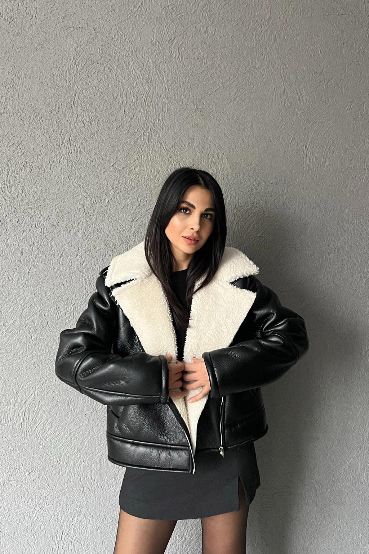 Siyah İçi Peluşlu Deri Ceket