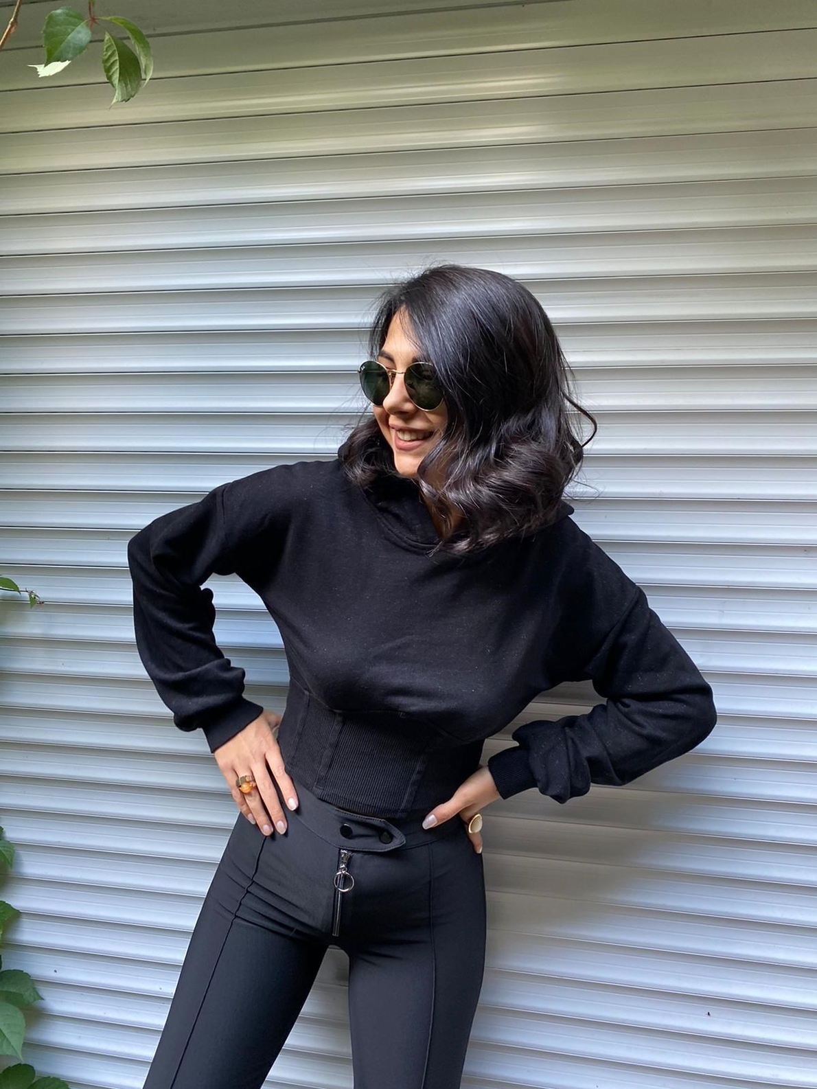 Siyah Kapüşonlu Sweat