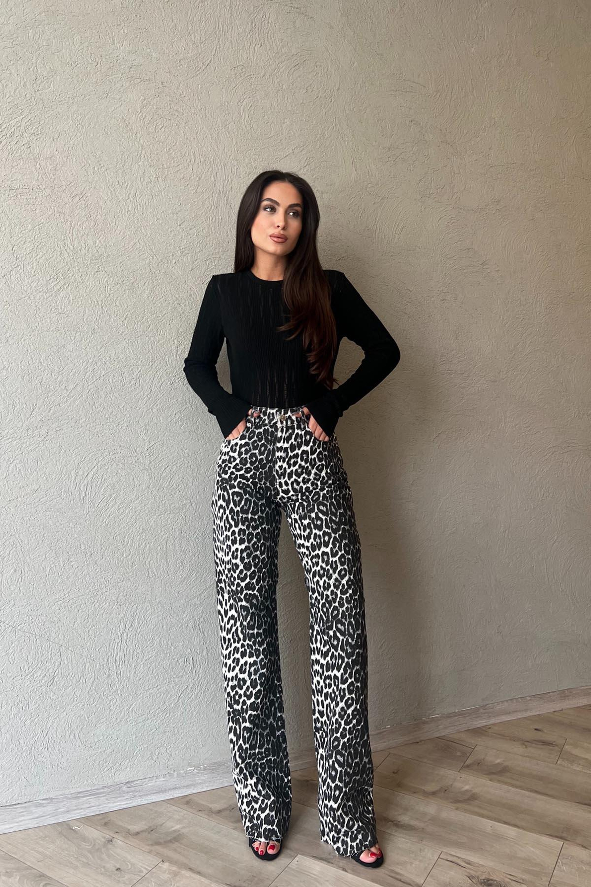 Siyah Leopar Kesik Paça High Waist Jean