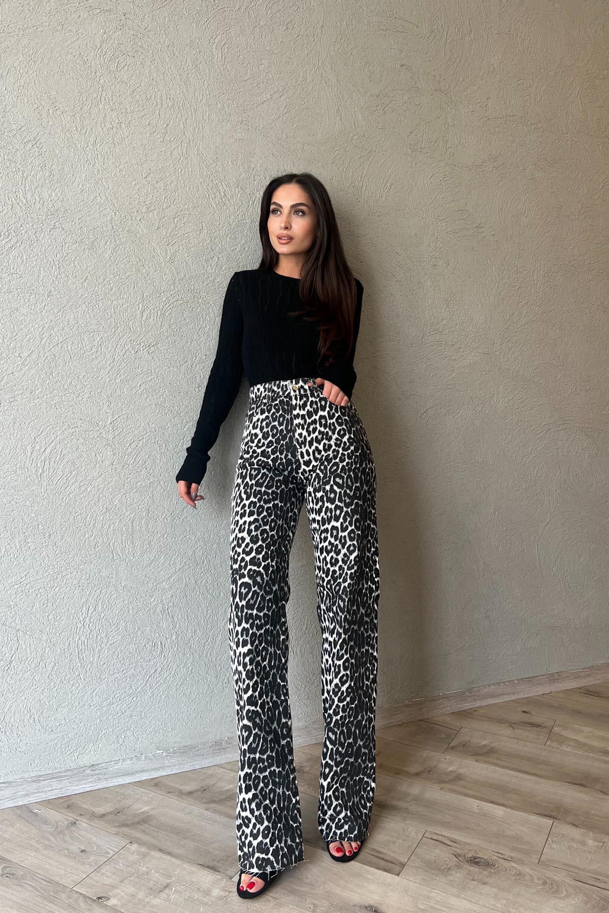 Siyah Leopar Kesik Paça High Waist Jean