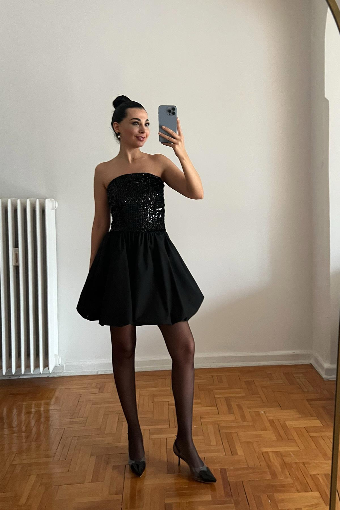 Siyah Paris Payetli Straplez Kolsuz Mini Balon Elbise