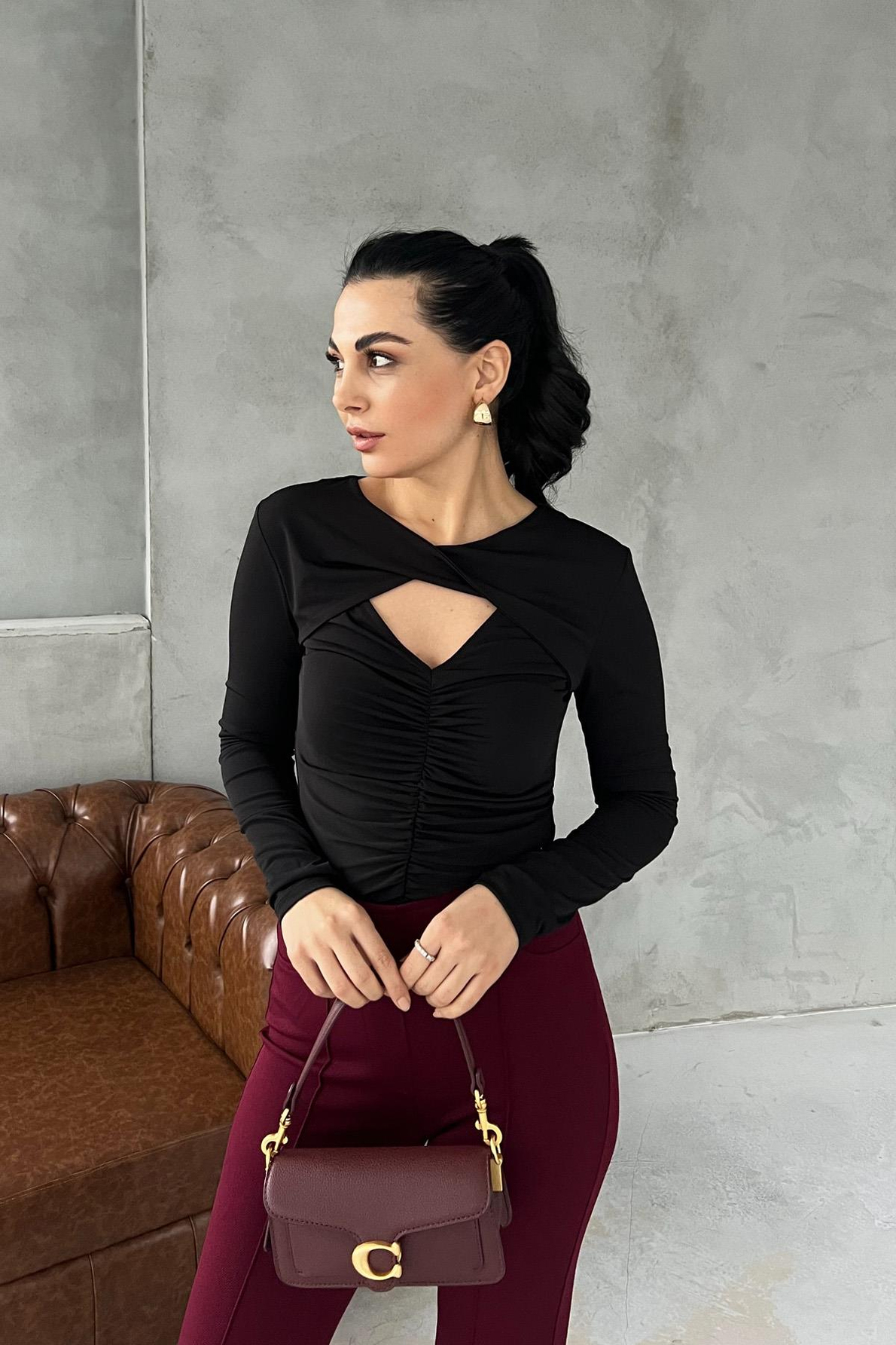 Siyah Pencere Detaylı Body