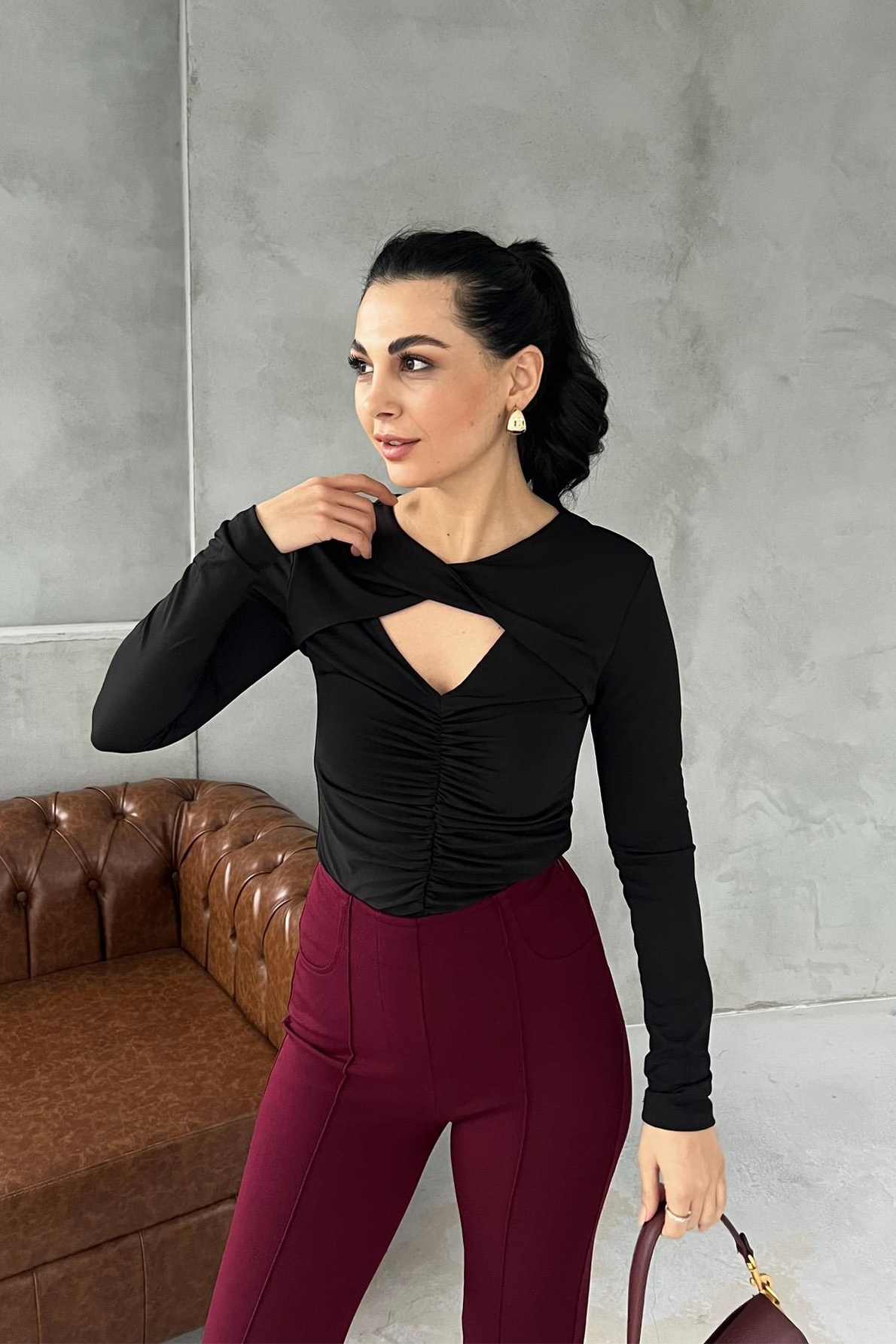 Siyah Pencere Detaylı Body