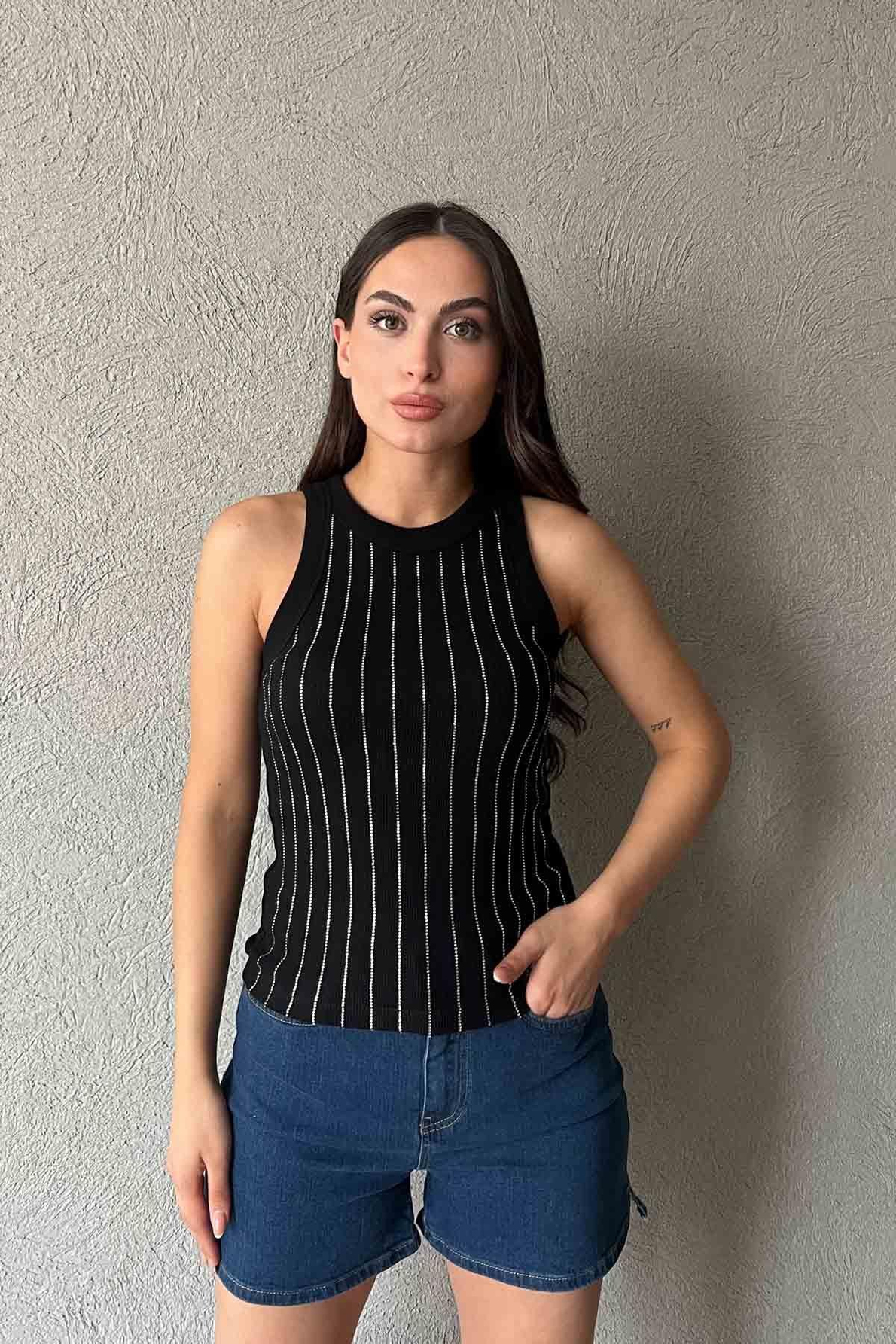 Siyah Taş Detaylı Basic Atlet