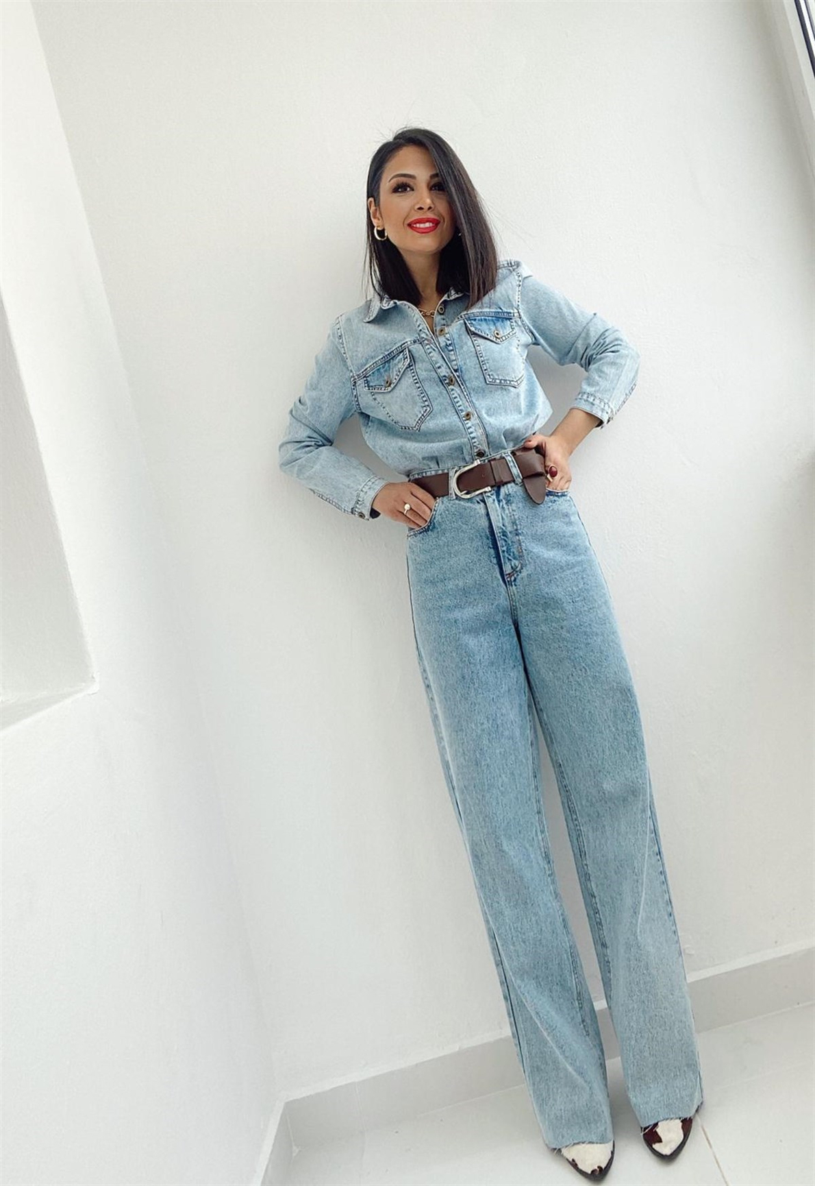 Taşlanmış Mavi Yüksek Bel Straight Fit Jean Pantolon