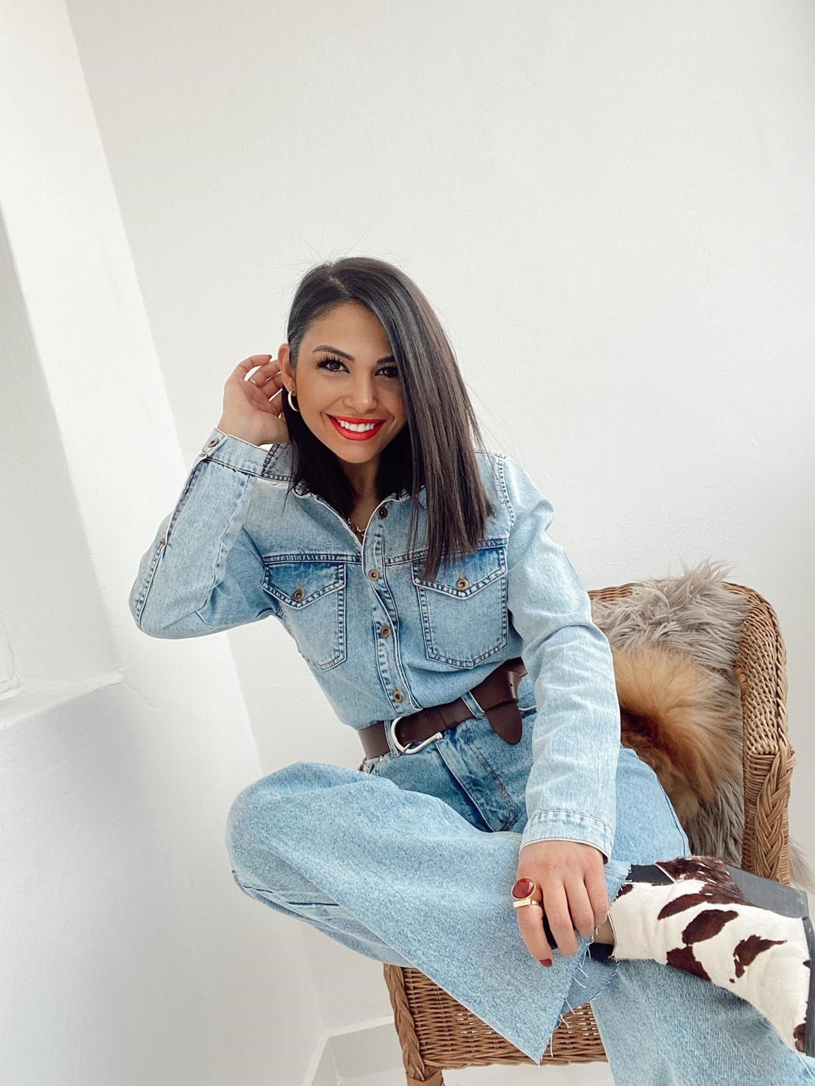 Taşlanmış Mavi Yüksek Bel Straight Fit Jean Pantolon