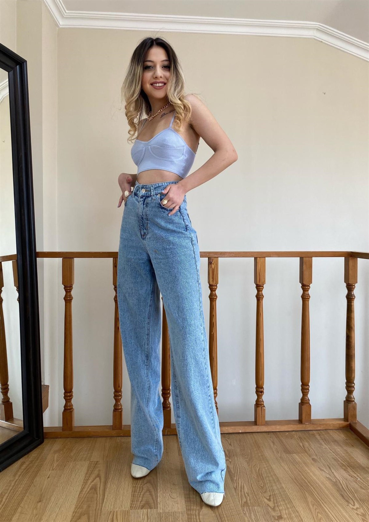 Taşlanmış Mavi Yüksek Bel Straight Fit Jean Pantolon