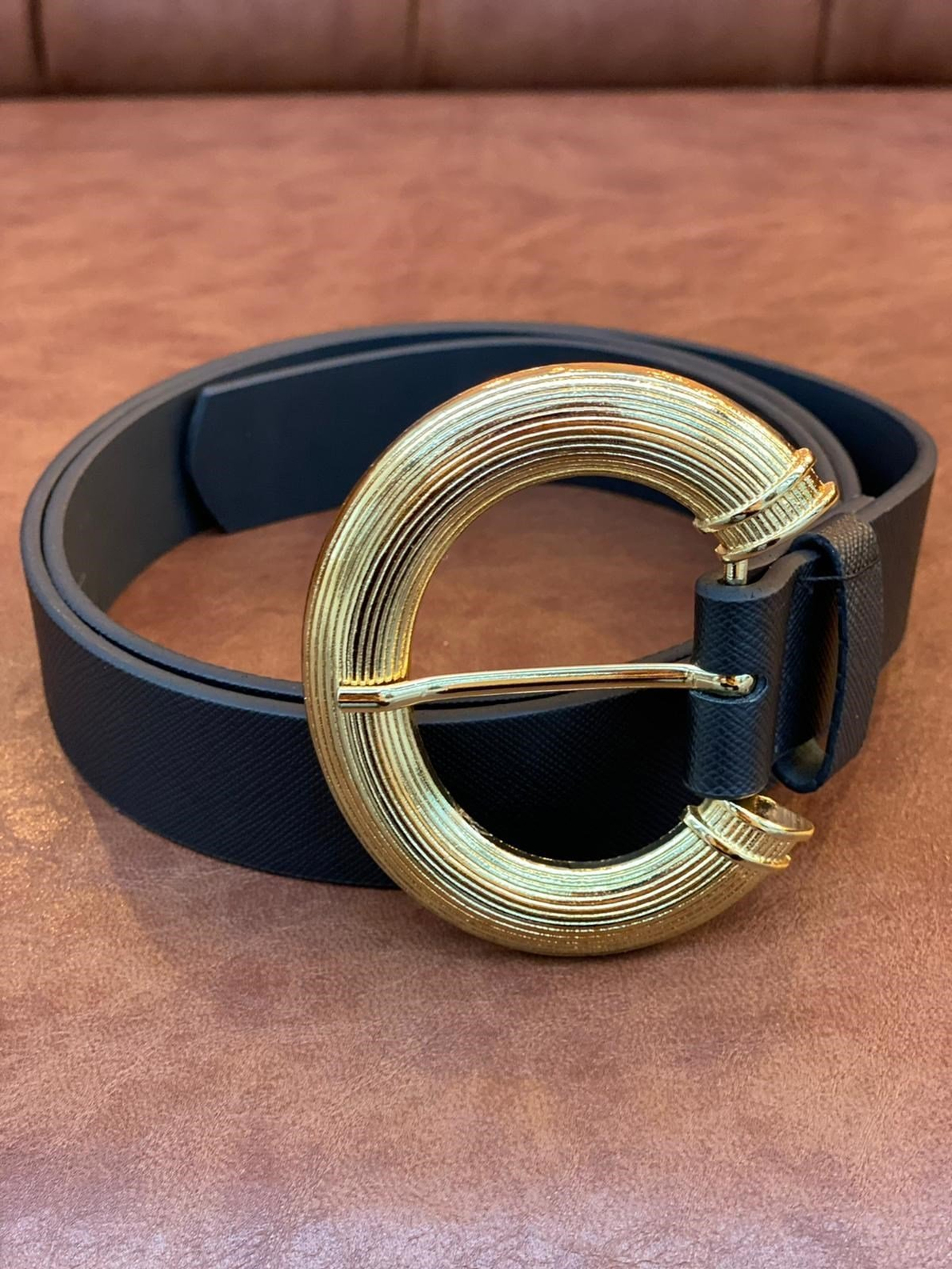 Trend Deri Siyah Gold Oval Tokalı Kemer